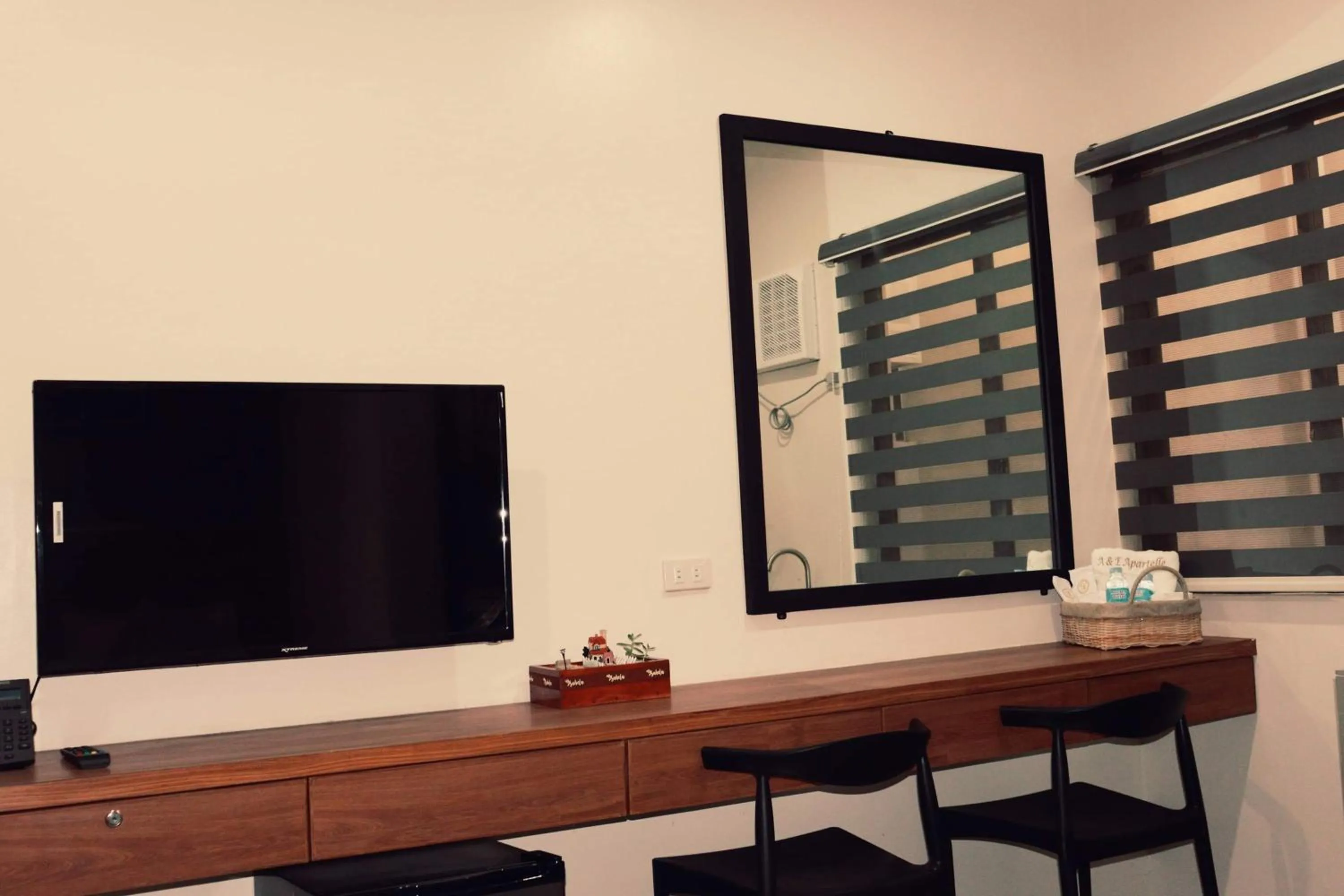 TV and multimedia in A&E Apartelle