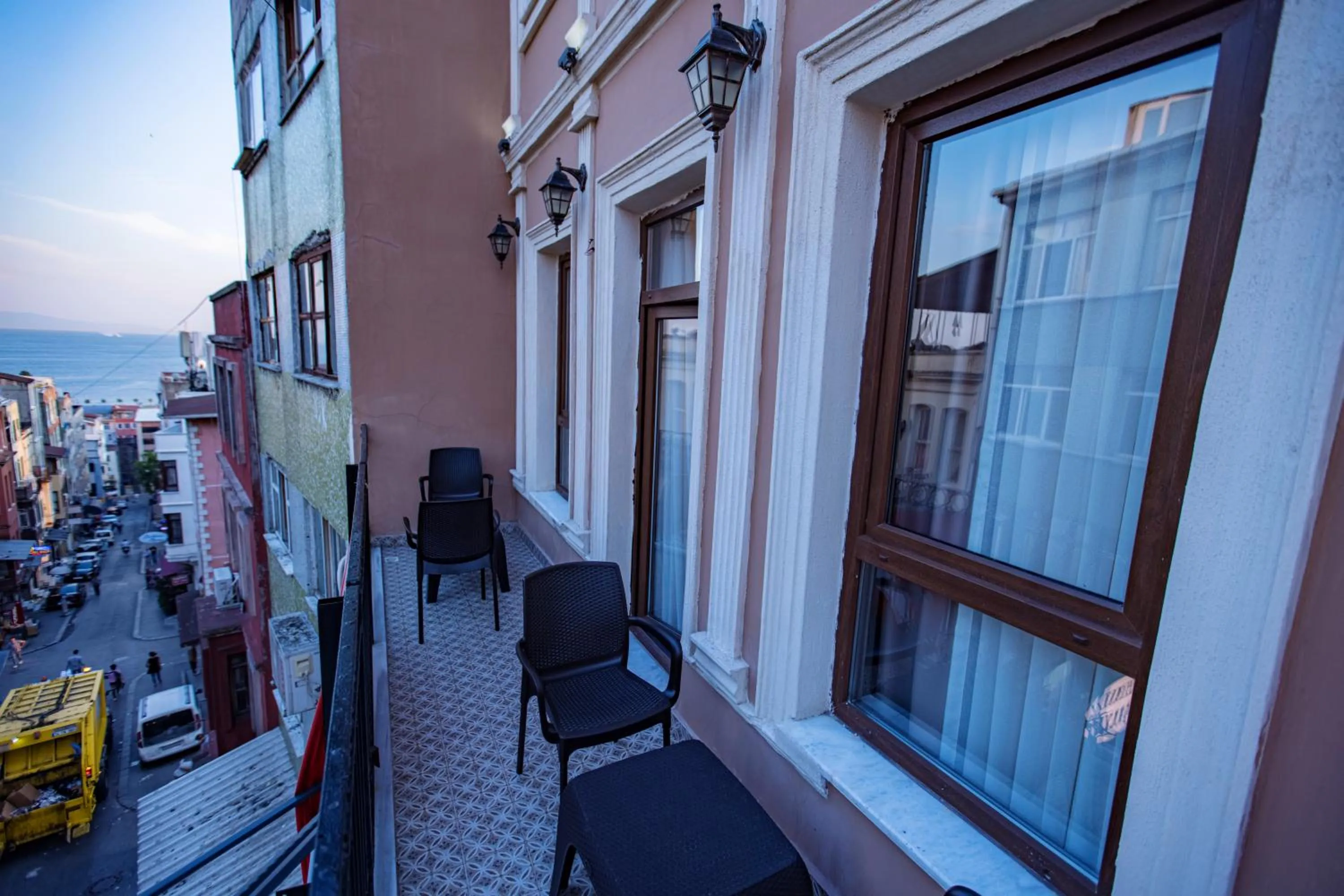 Patio in Grand Balyan Hotel & Restaurant