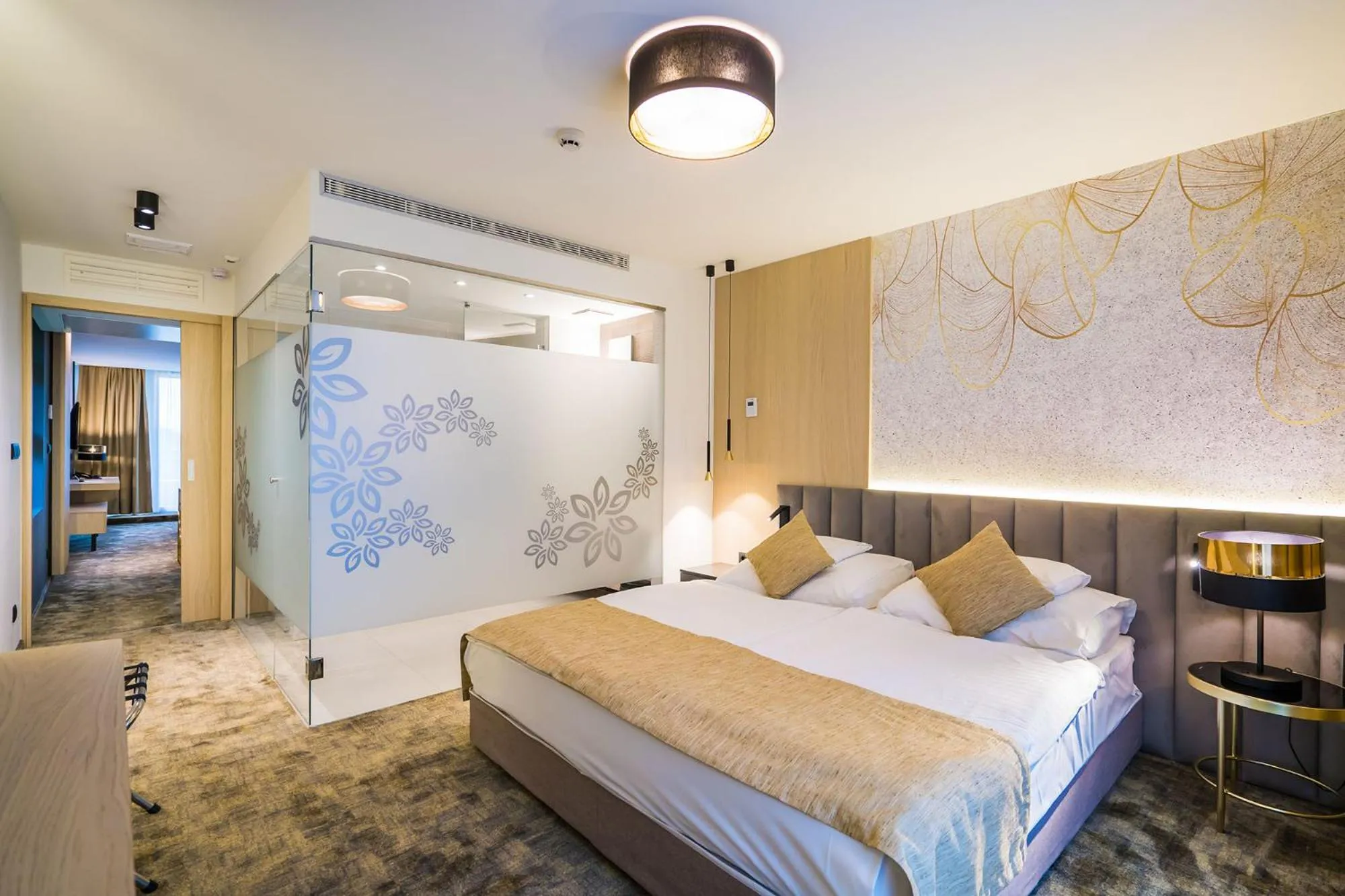 Bedroom, Bed in Sungarden Wellness Hotel Siófok