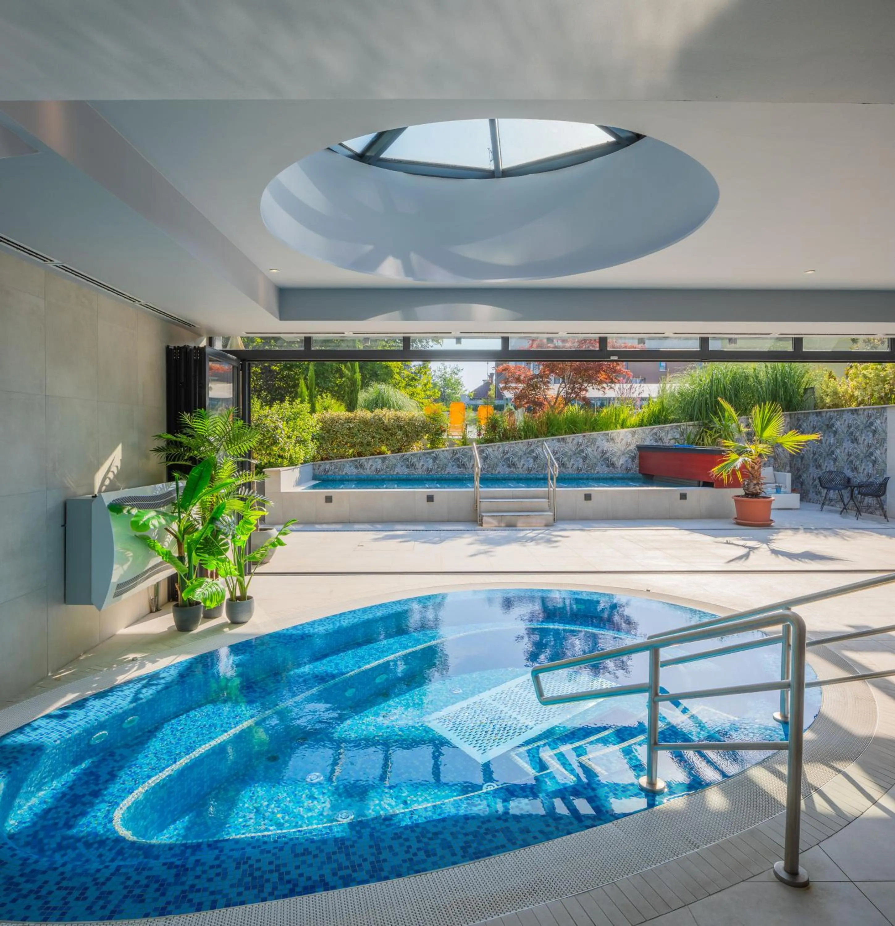 Swimming pool in Sungarden Wellness Hotel Siófok
