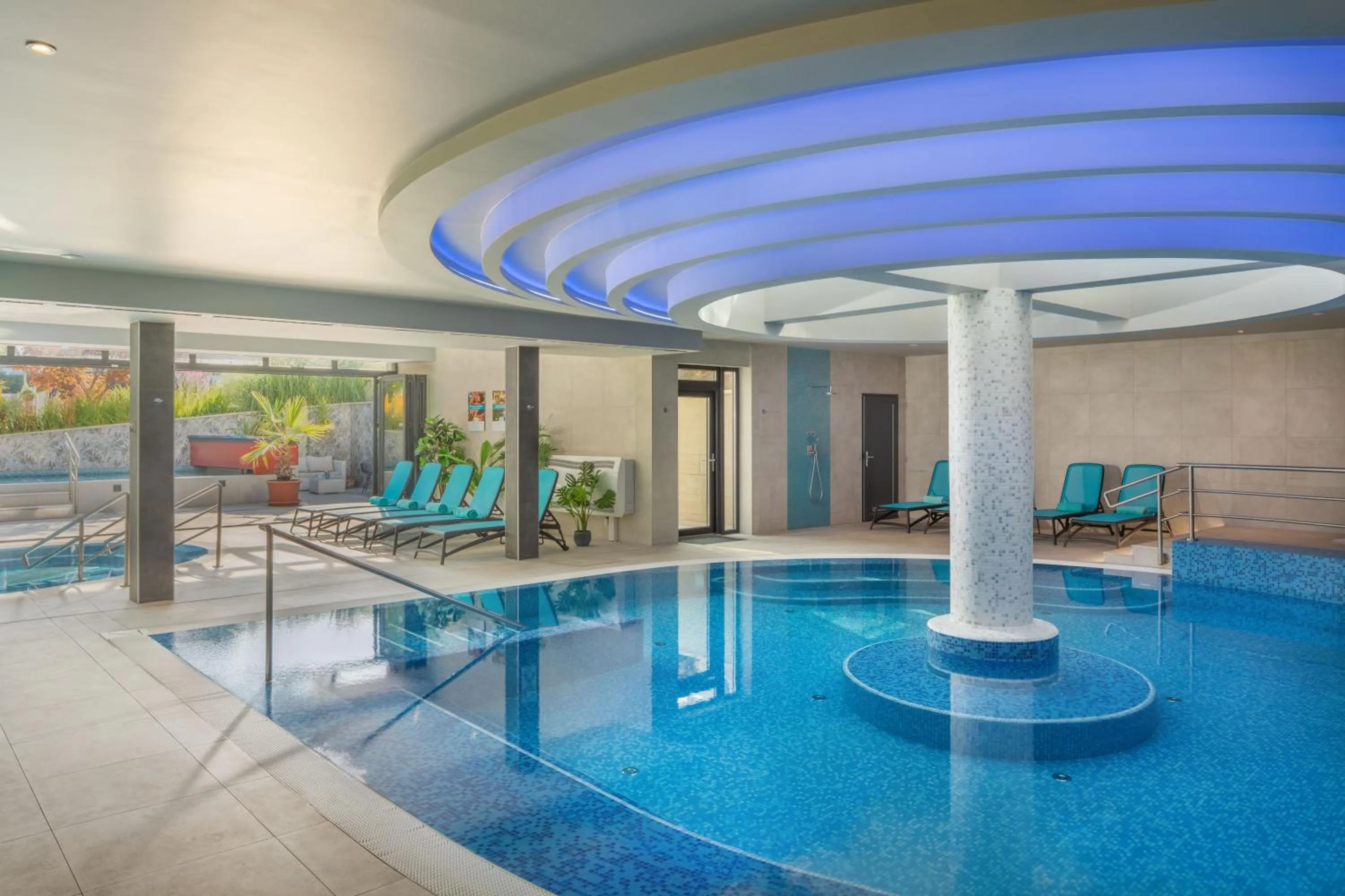 Swimming pool in Sungarden Wellness Hotel Siófok