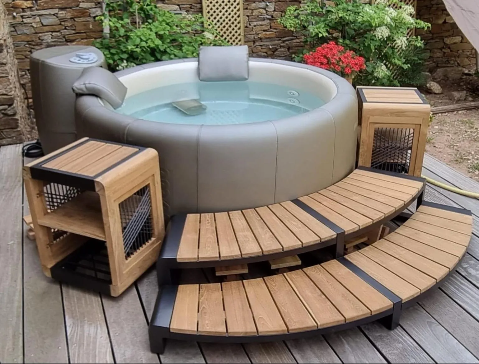 Hot Tub in Domaine des Chênes de la Galline