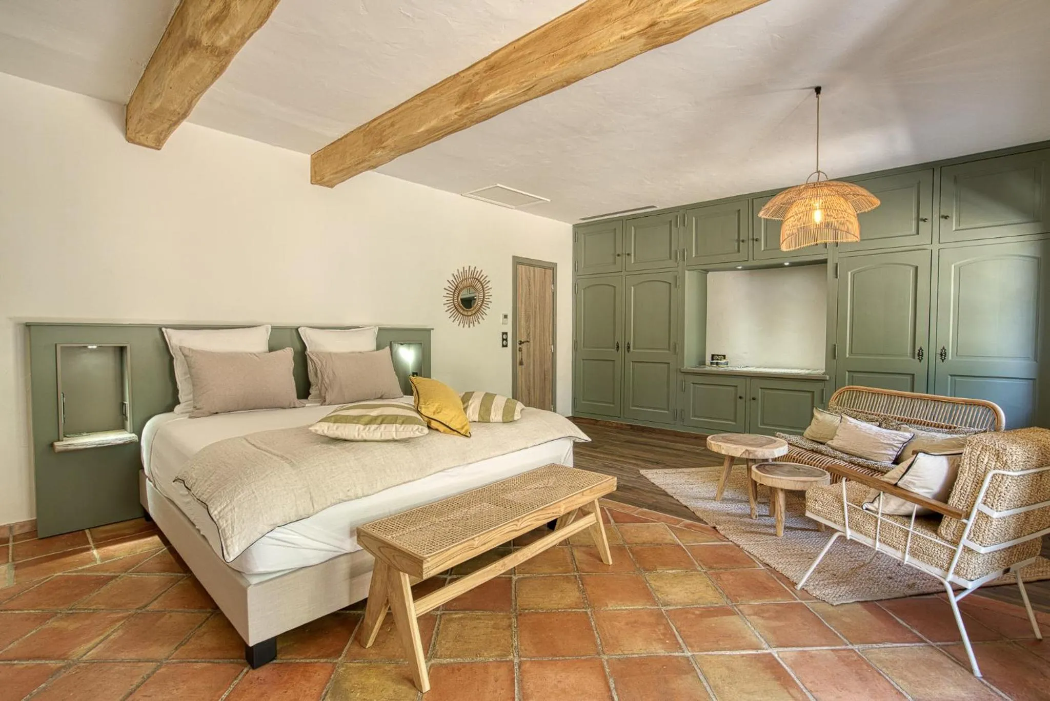 Photo of the whole room, Bed in Domaine des Chênes de la Galline