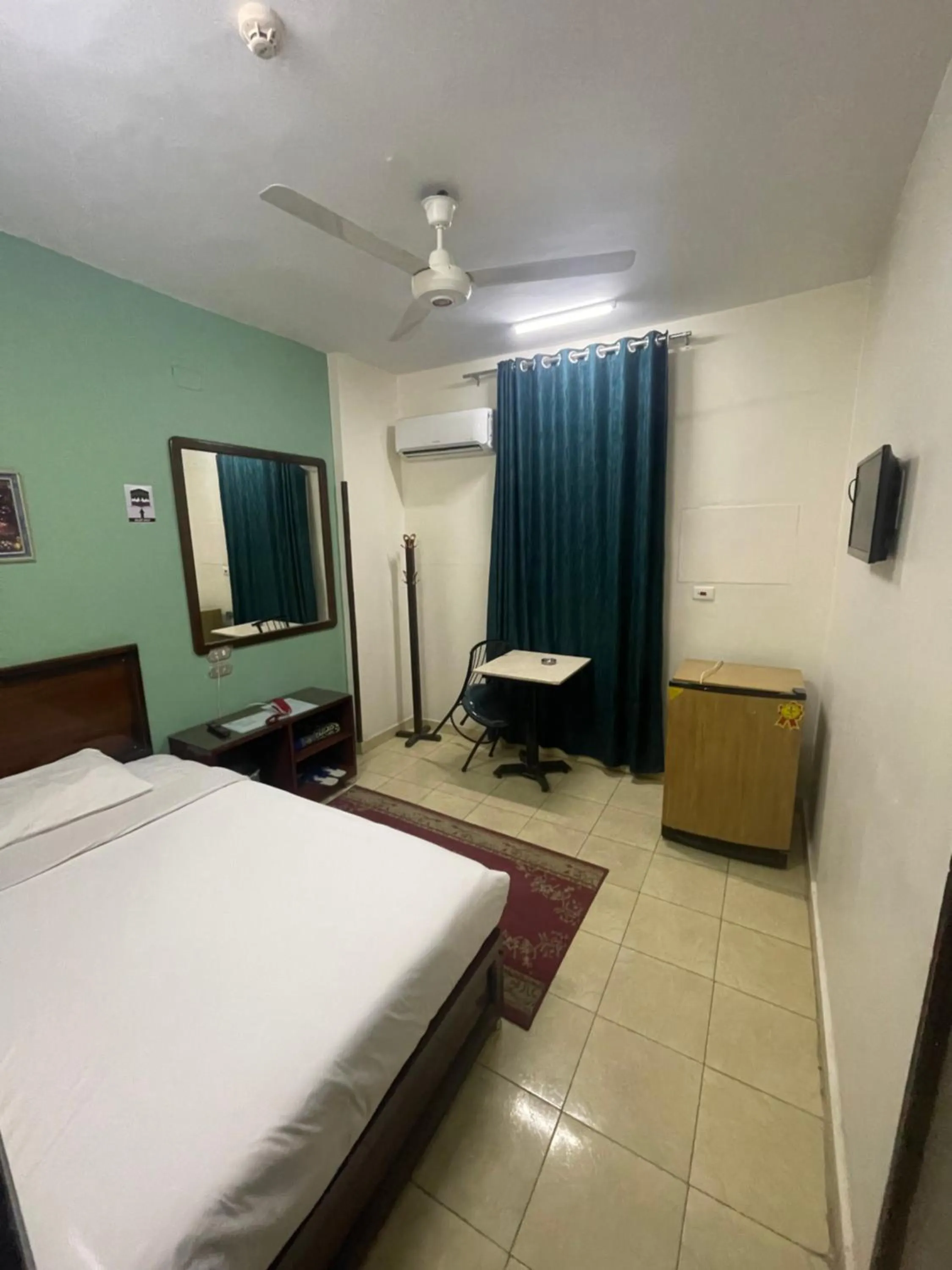 Property building, Bed in Grand Hotel Qena