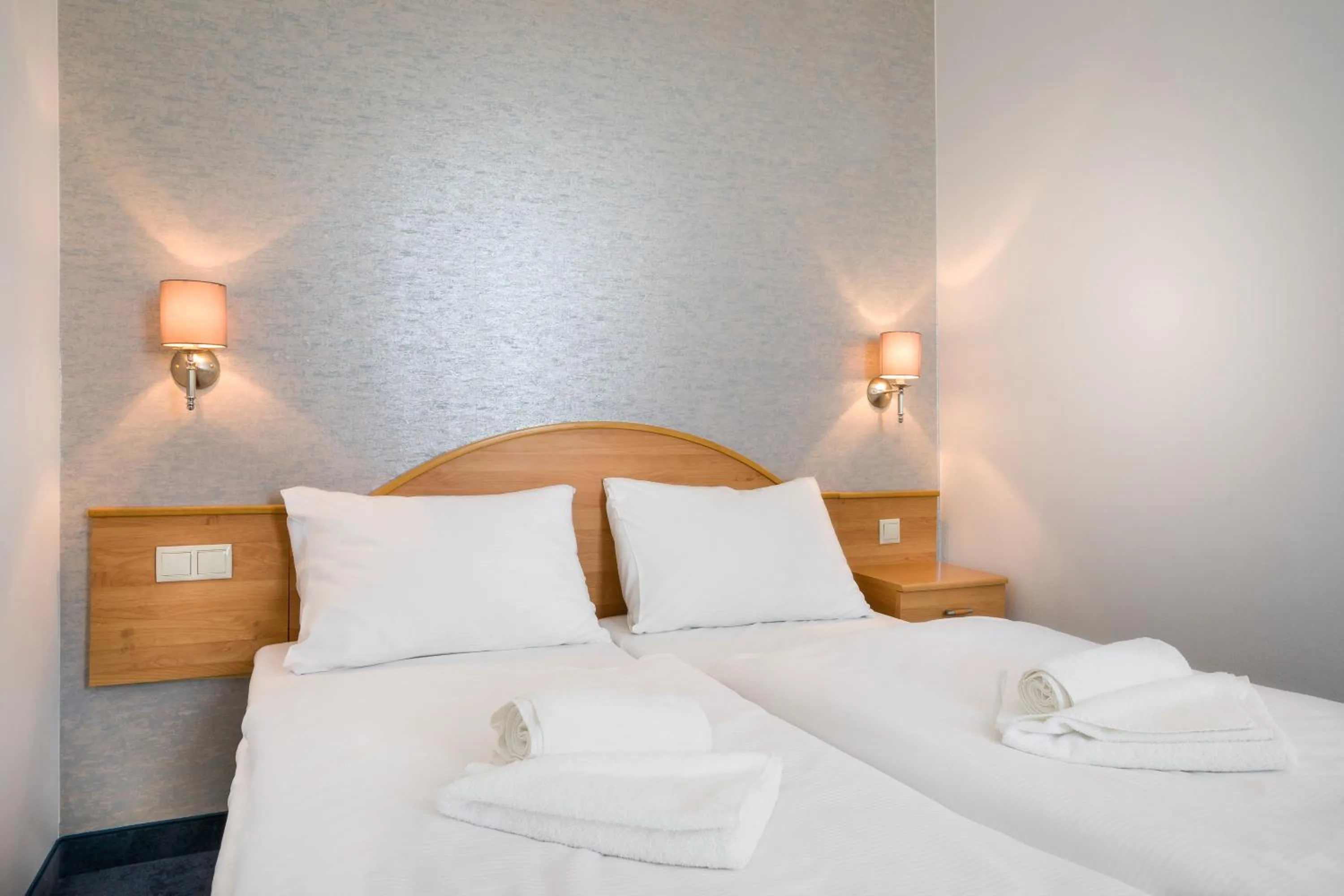 Photo of the whole room in Hotel Golden Park Budapest