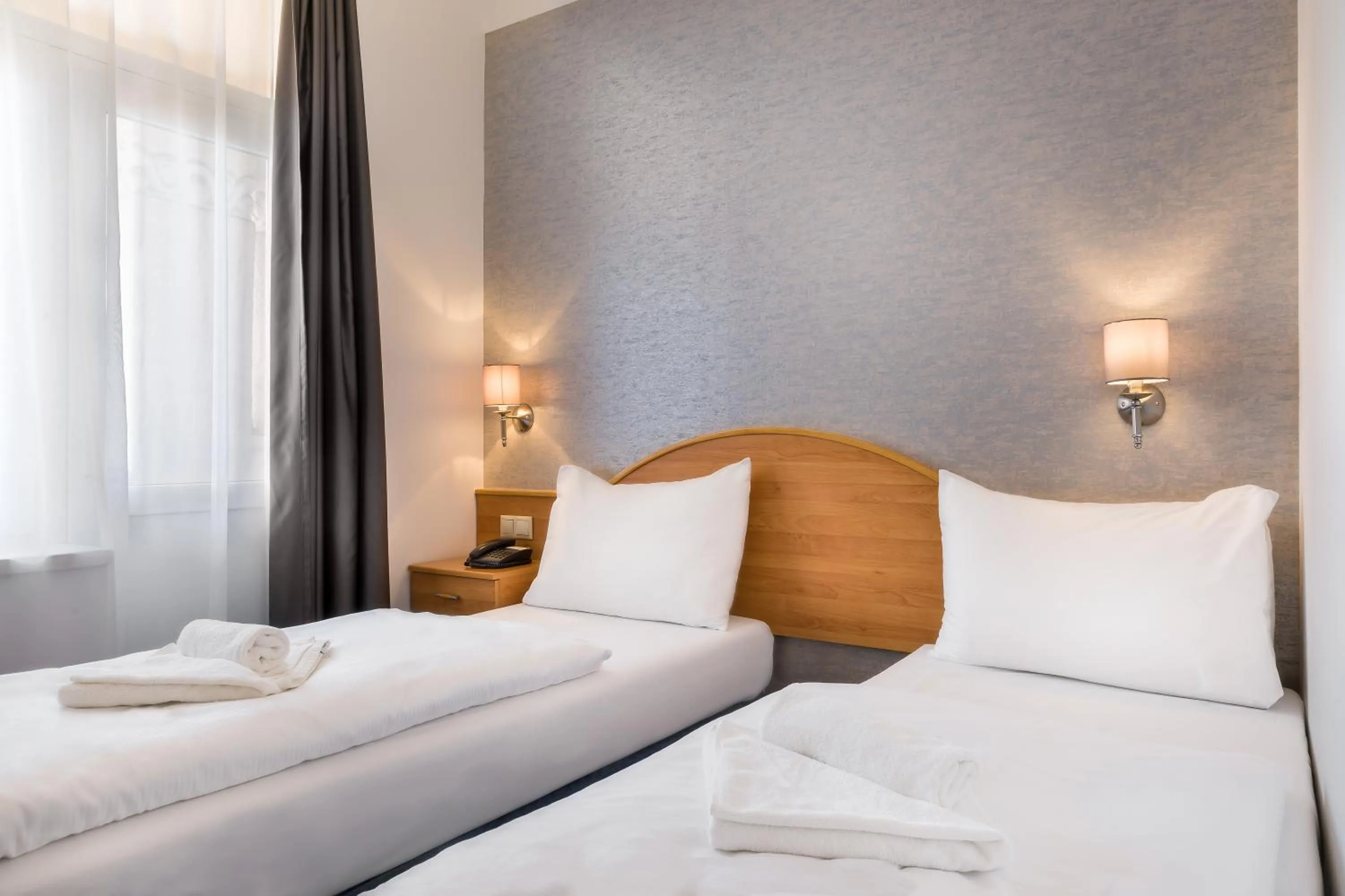 Photo of the whole room in Hotel Golden Park Budapest