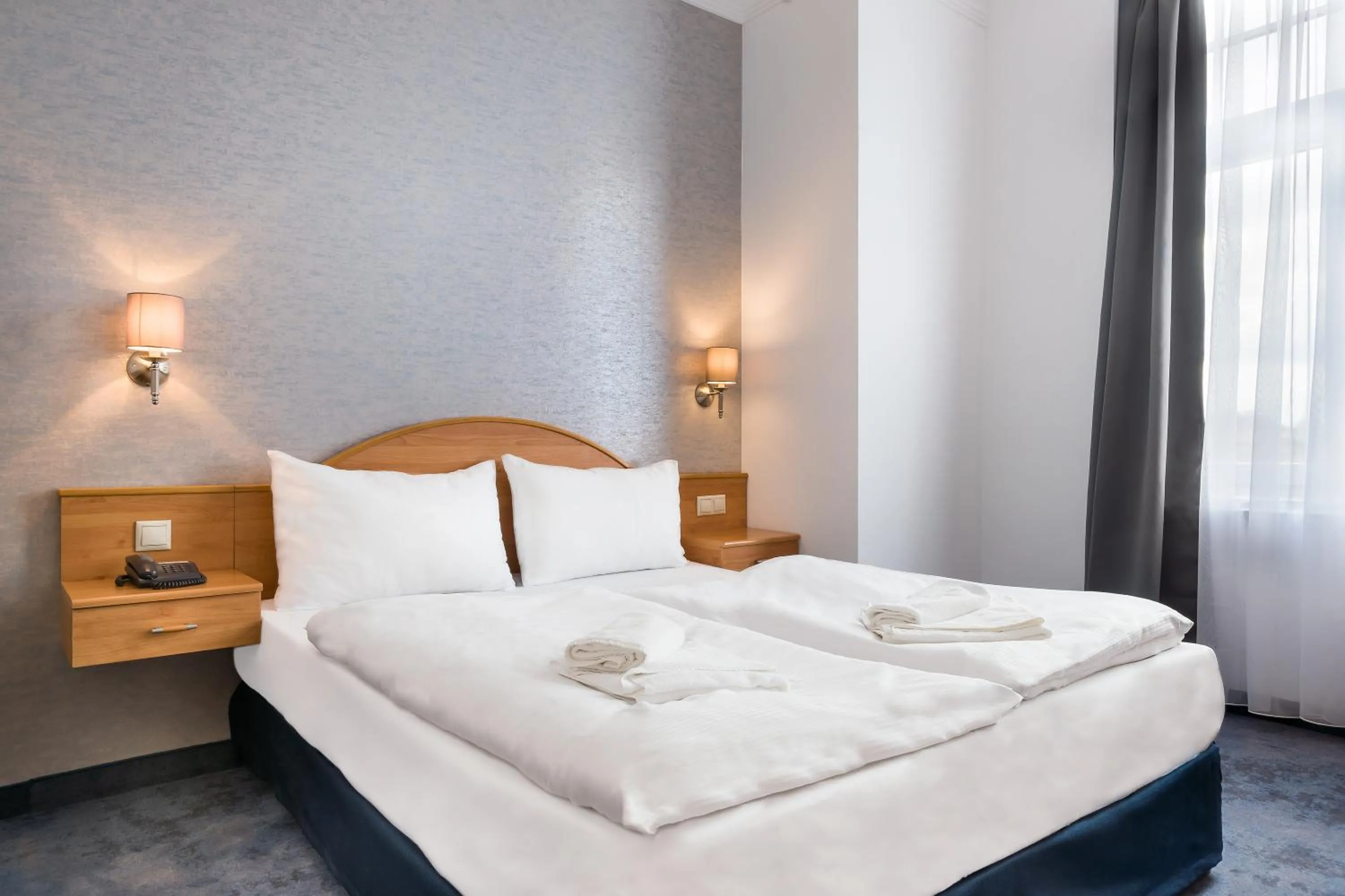 Photo of the whole room in East City Budapest