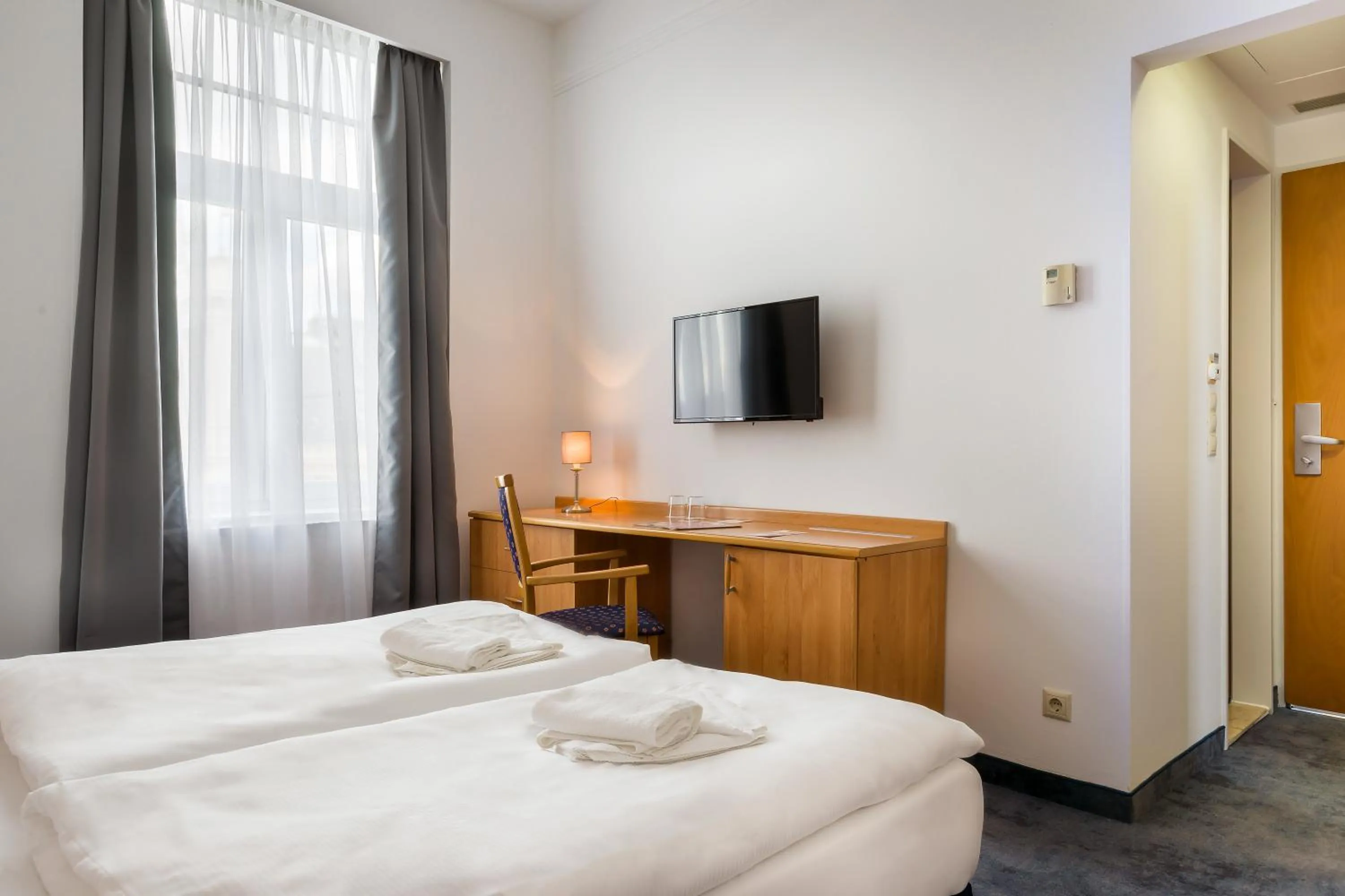 Photo of the whole room in East City Budapest