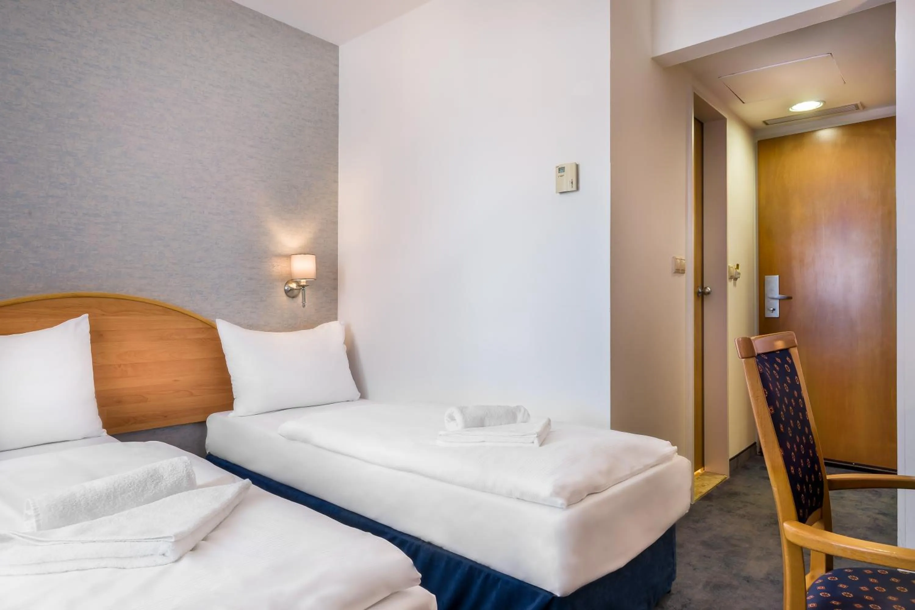 Photo of the whole room in East City Budapest