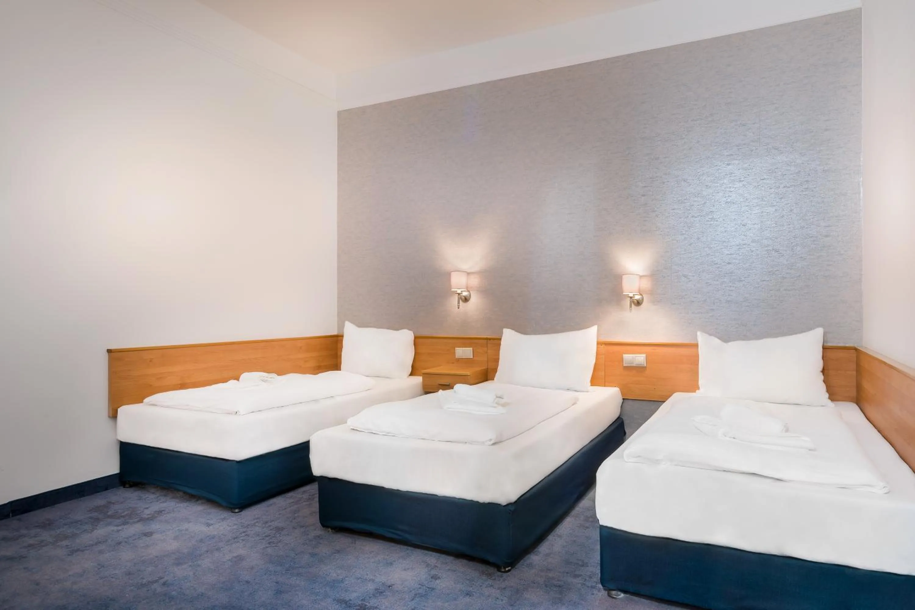 Photo of the whole room in East City Budapest