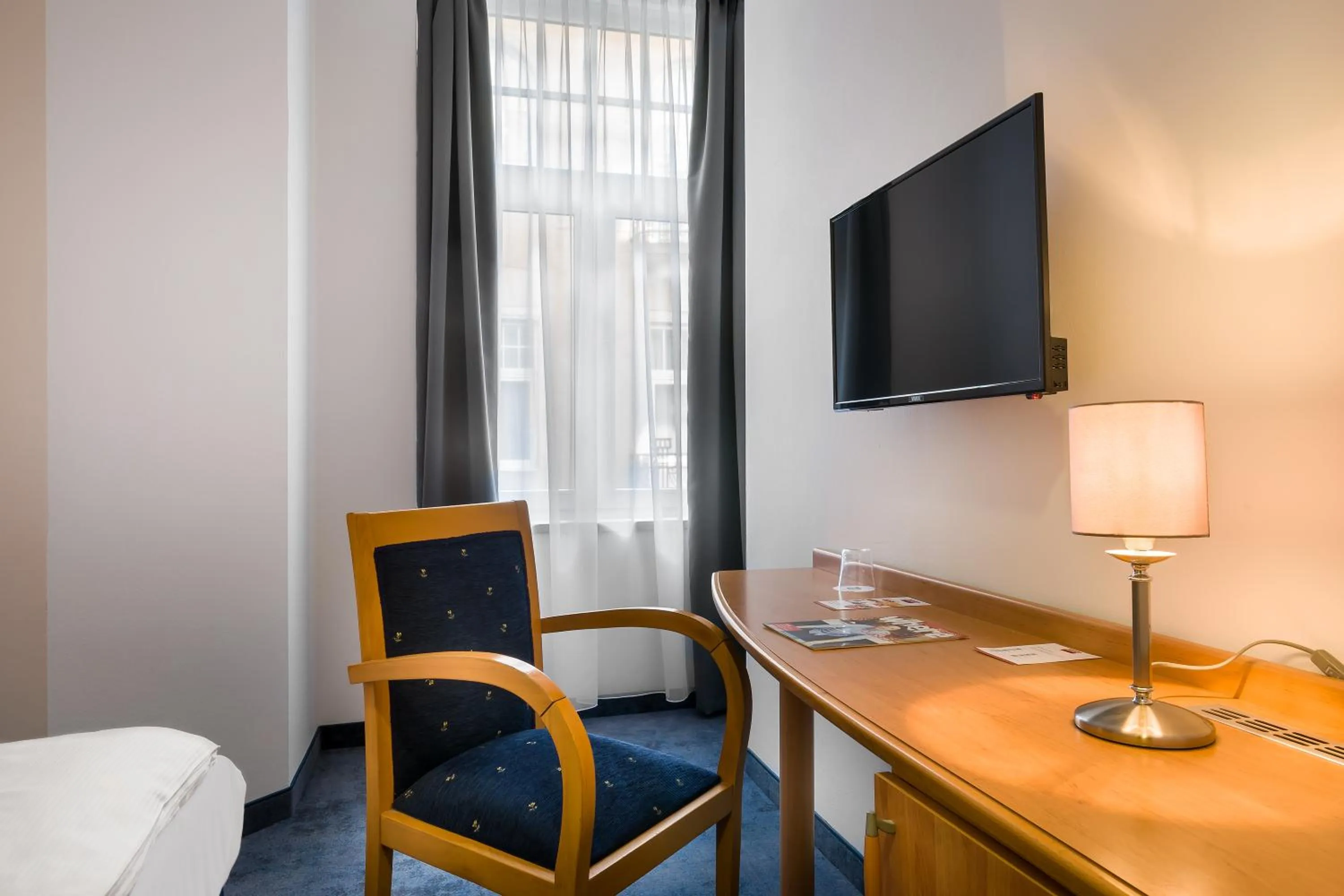 TV and multimedia in Hotel Golden Park Budapest