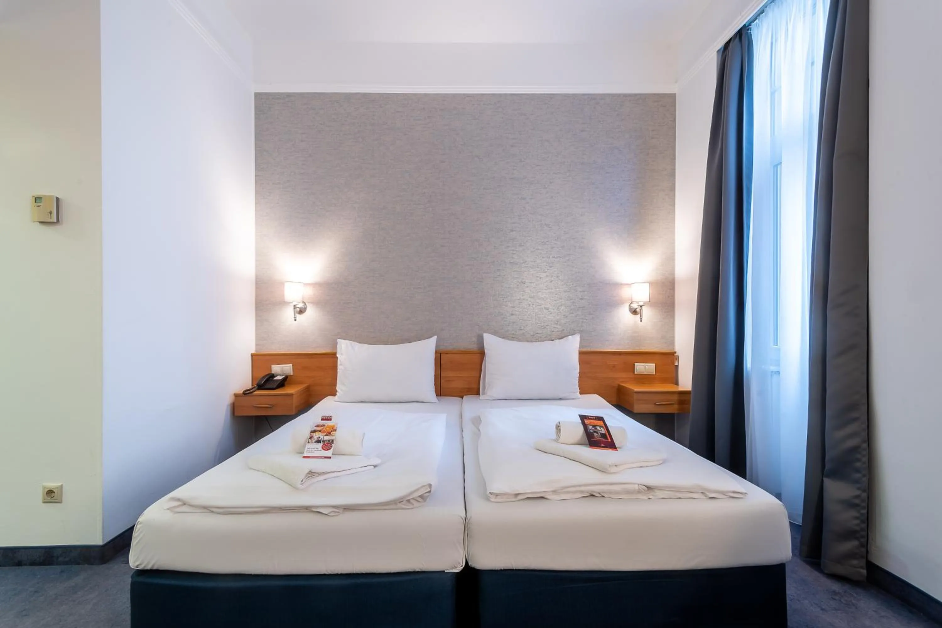 Photo of the whole room in East City Budapest