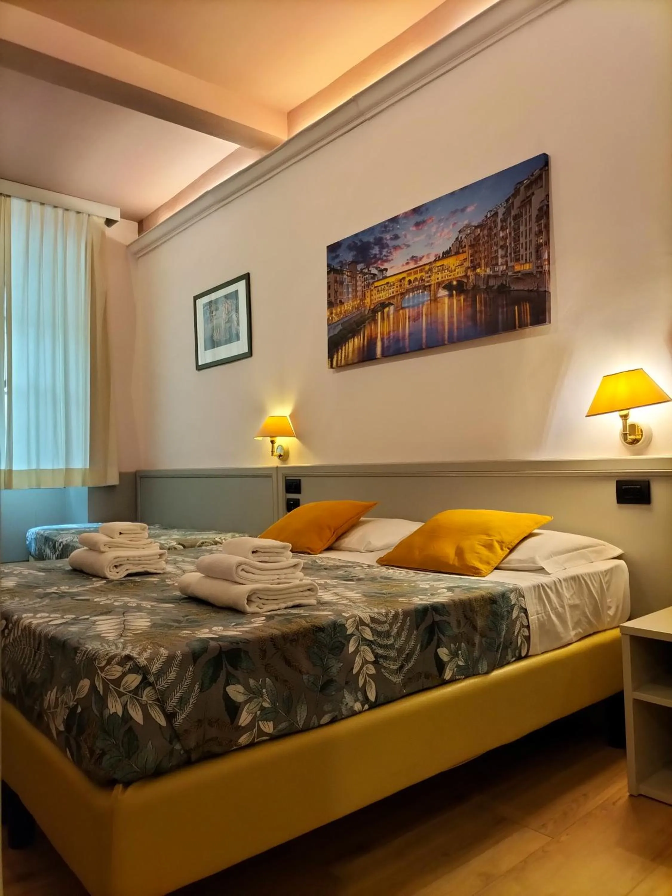 Bed in Hotel Camilla Firenze