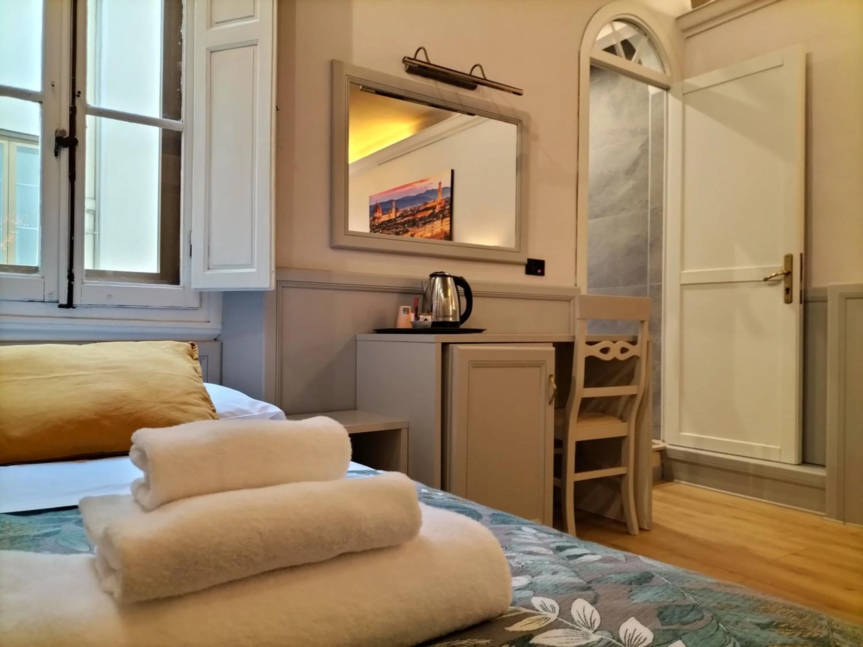 Bed in Hotel Camilla Firenze