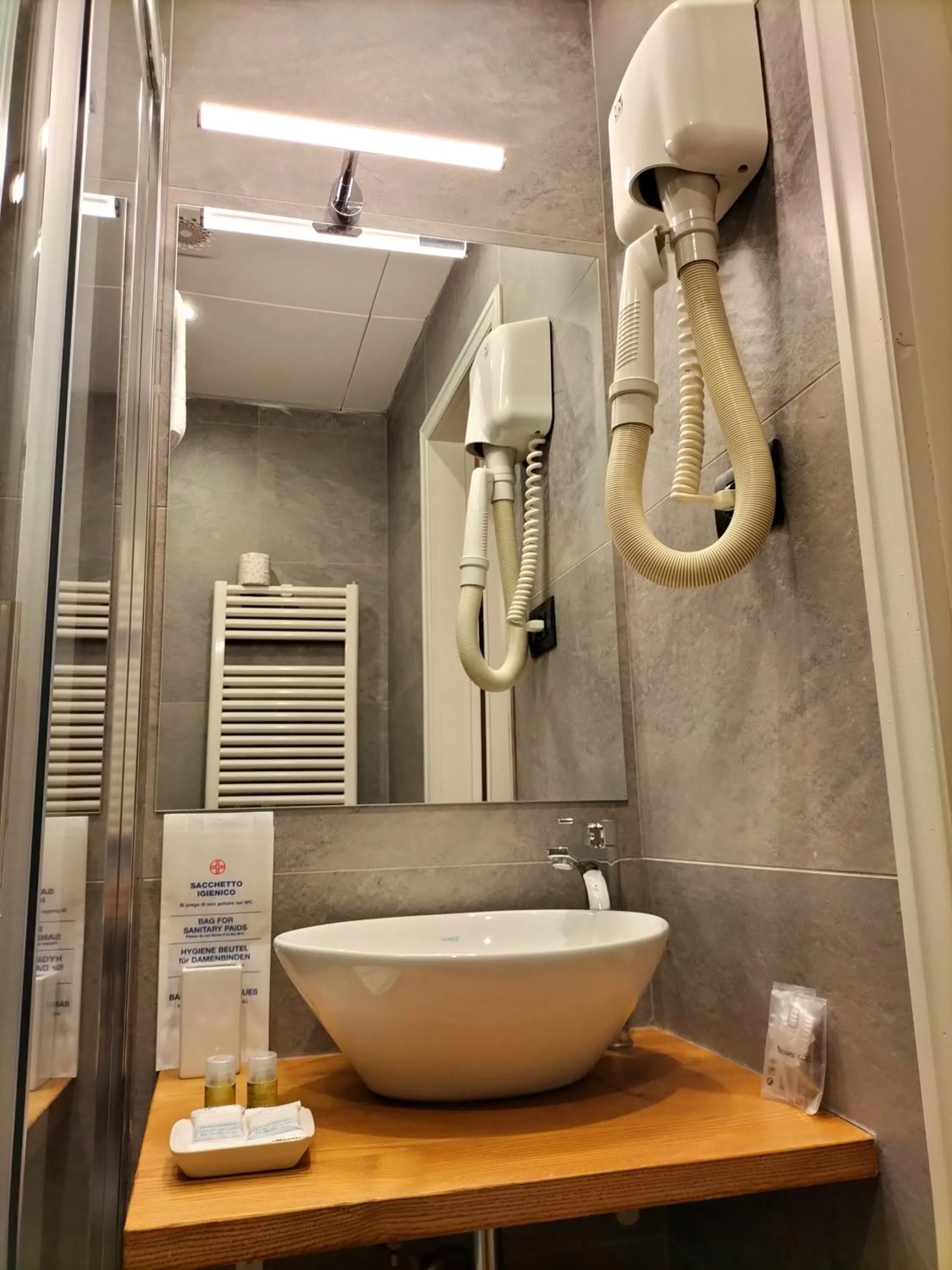 Bathroom in Hotel Camilla Firenze