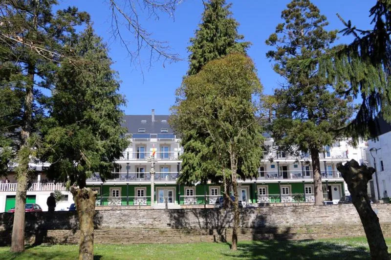 Property building in Hotel Villa Jardín