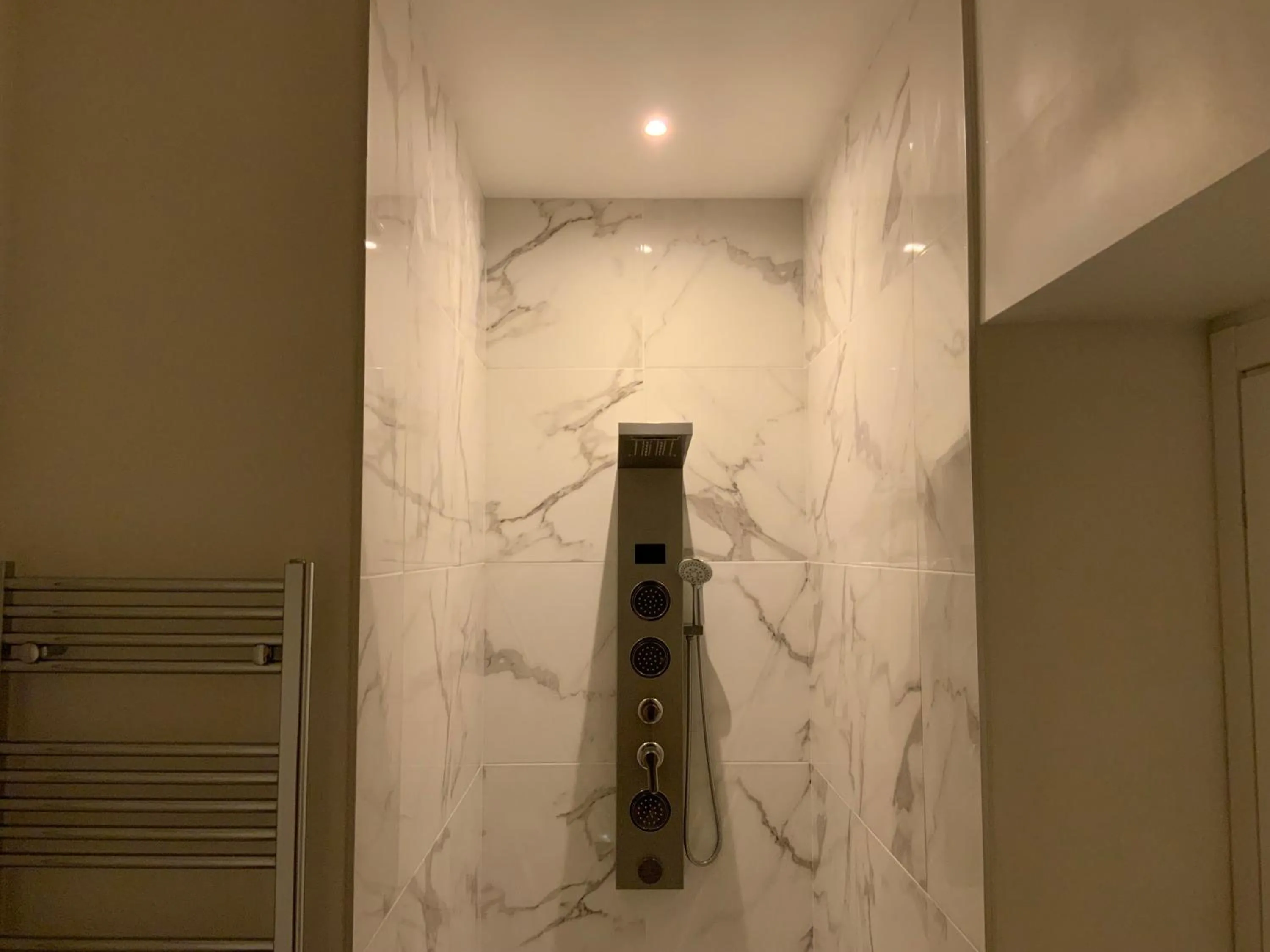 Shower in Villa Kinga