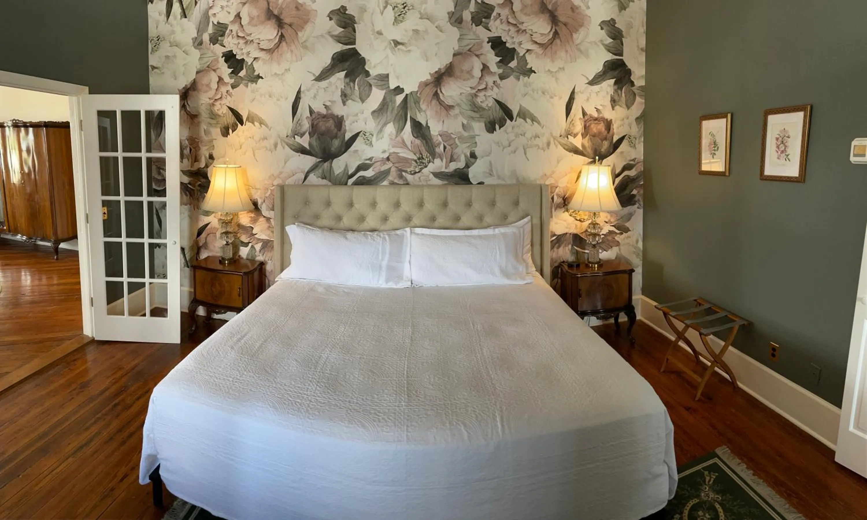 Bedroom, Bed in The Grand Hotel