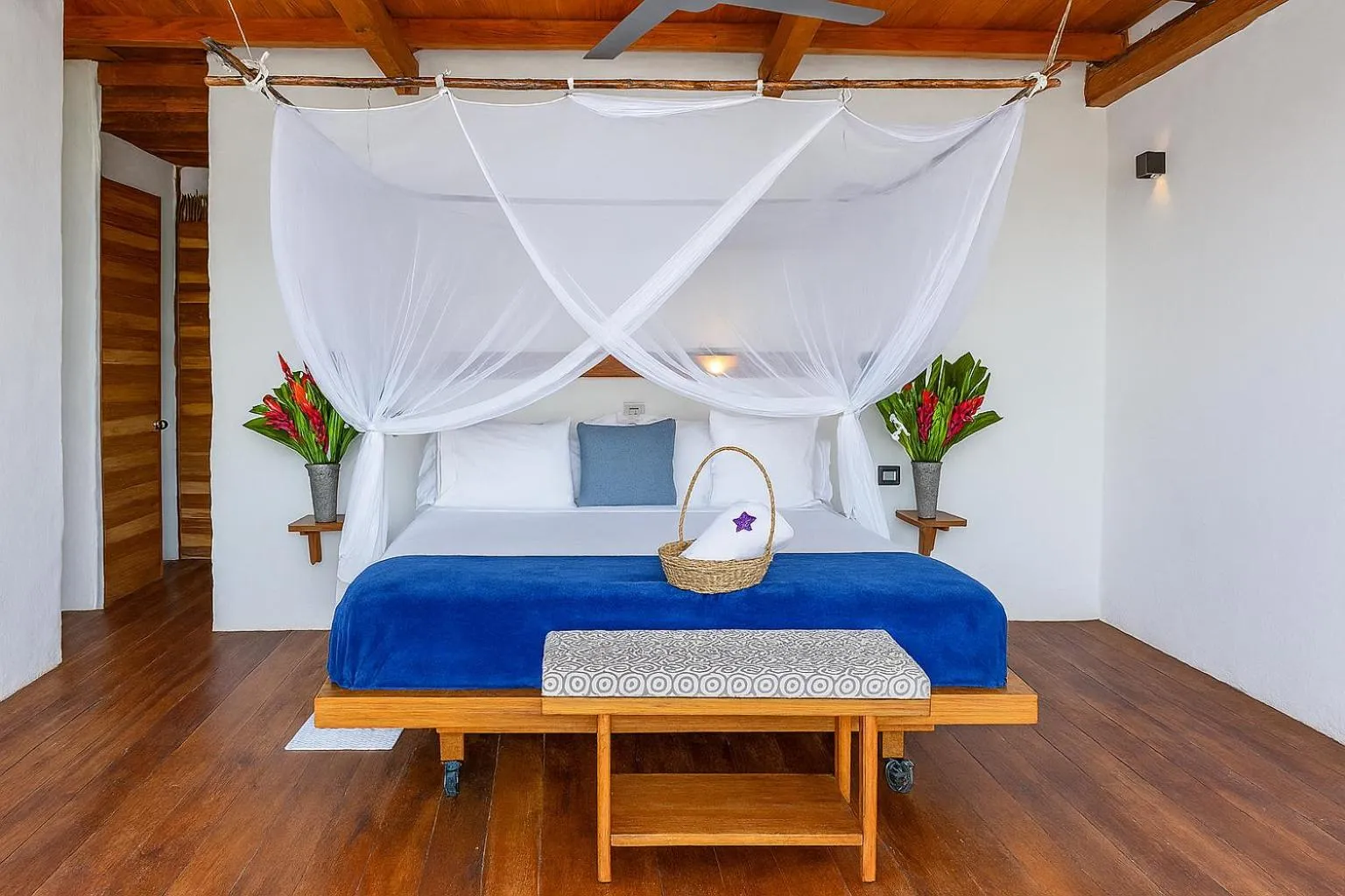 Bed in RCH LUXURY HOTEL & POOL