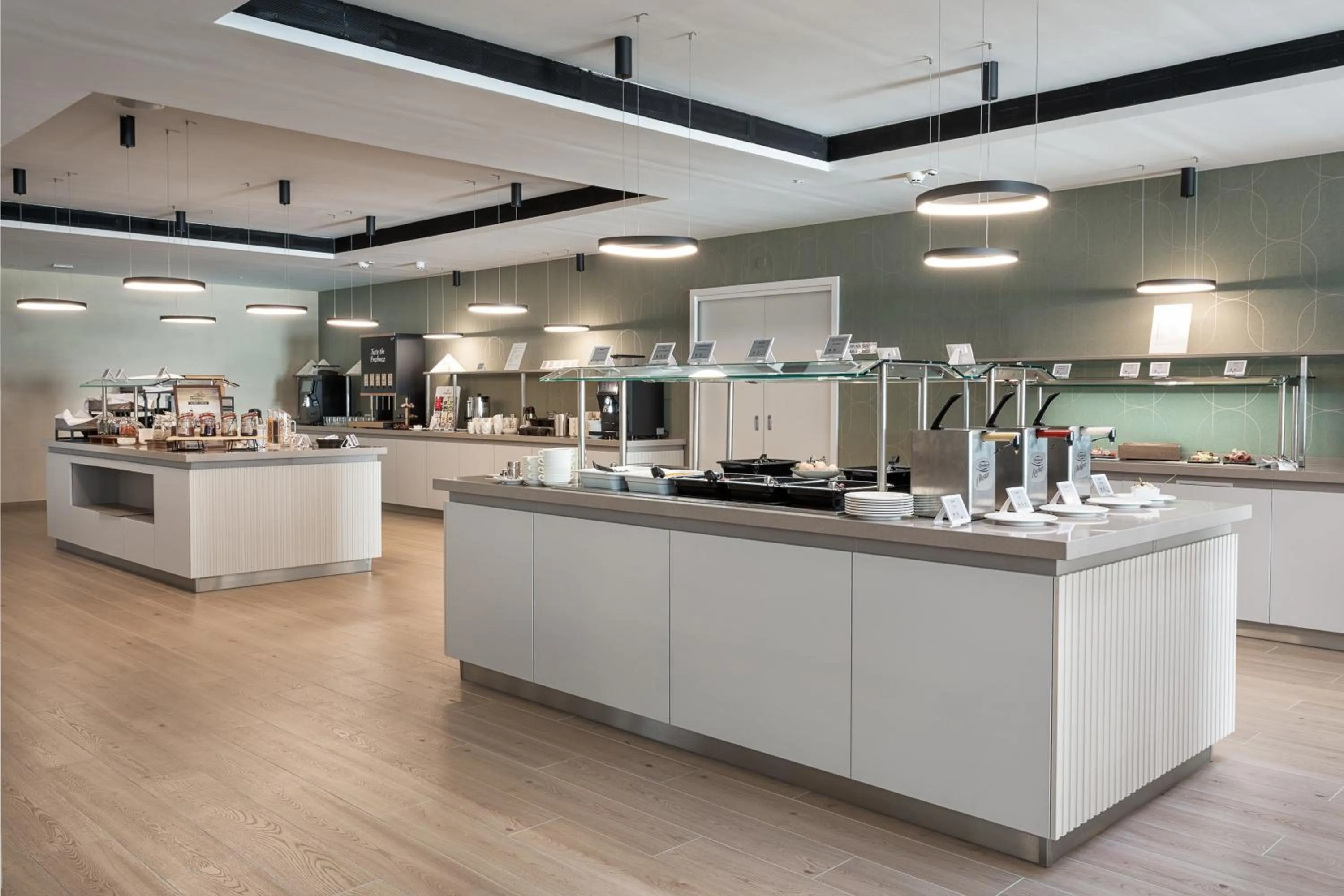 Food in Hunguest Hotel Flóra