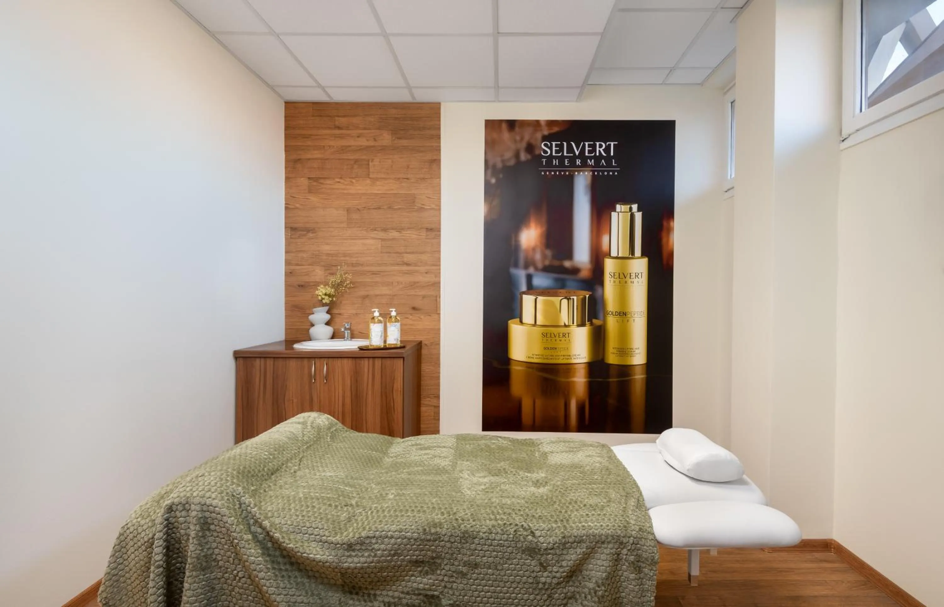 Massage, Bed in Hunguest Hotel Flóra