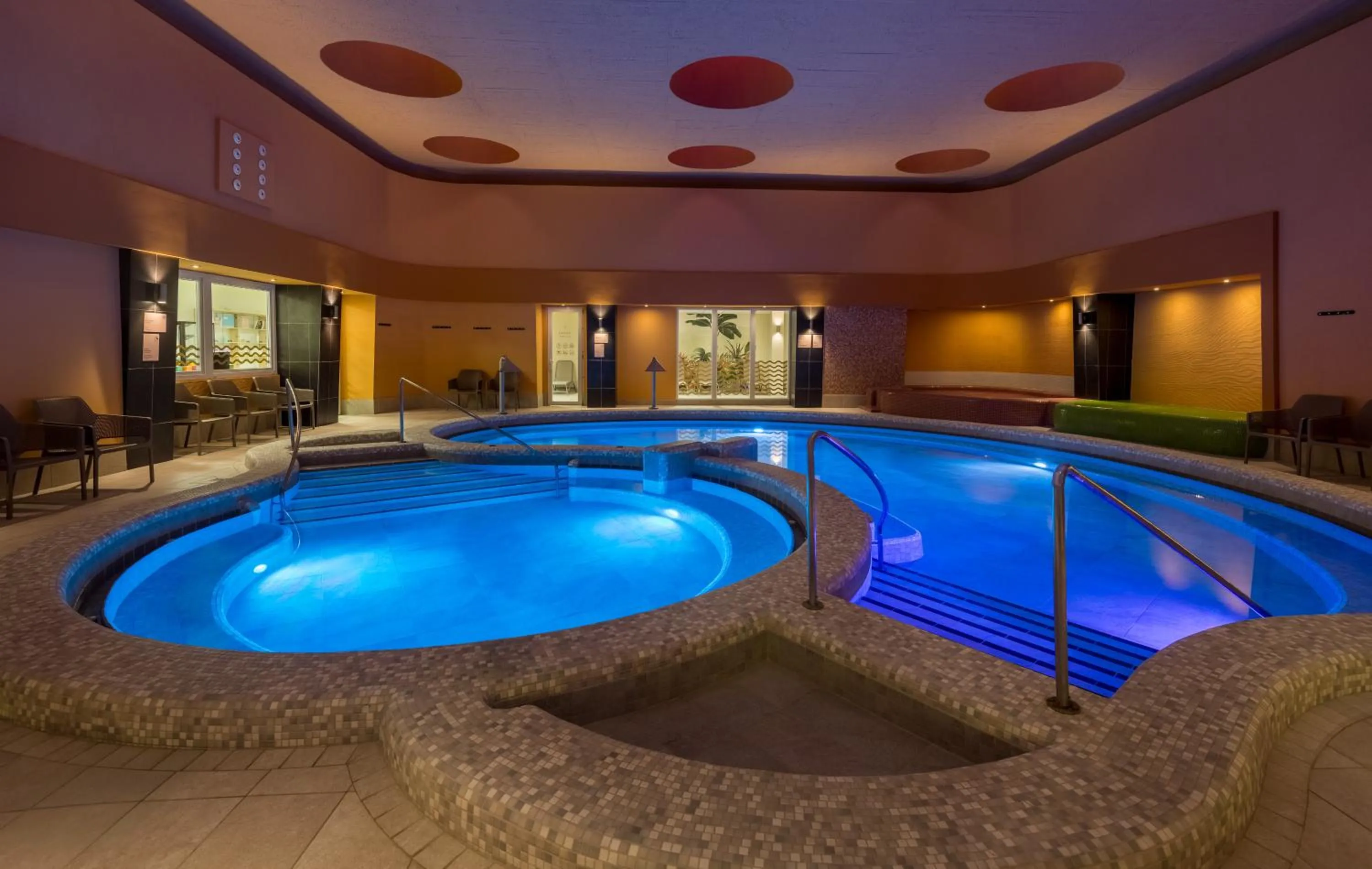 Swimming pool in Hunguest Hotel Flóra