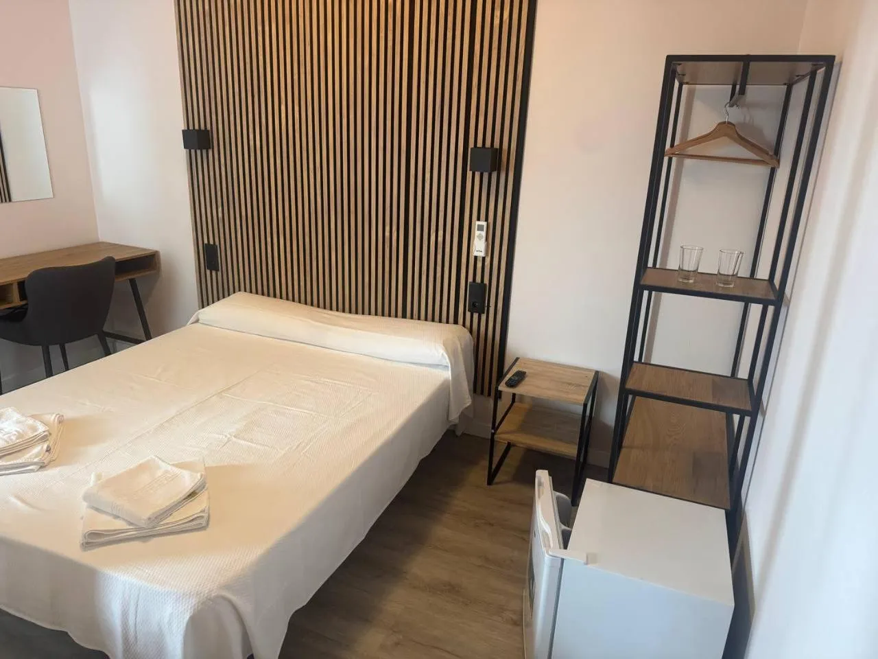 Bedroom, Bed in COLIBRI