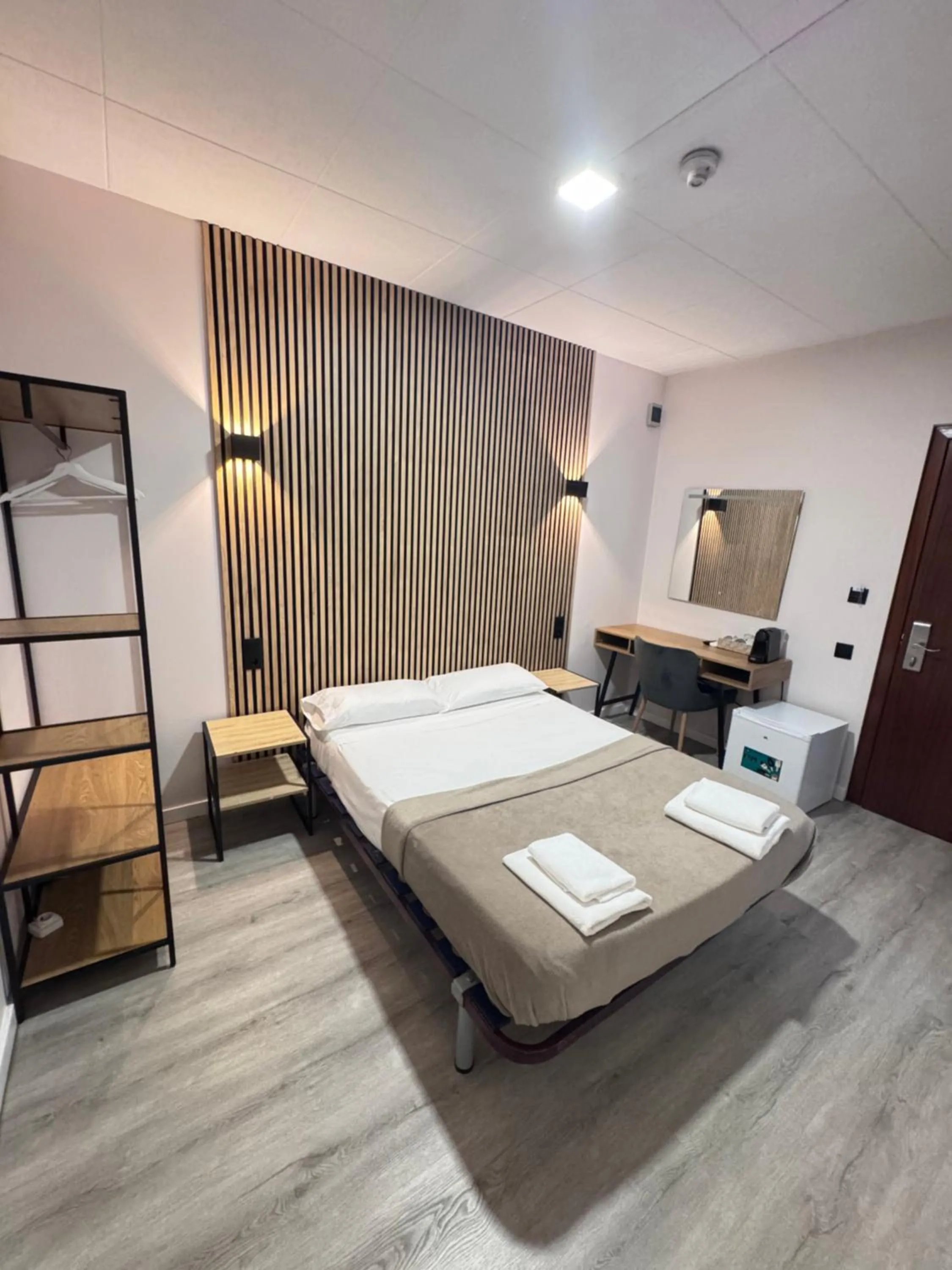 furniture, Bed in COLIBRI