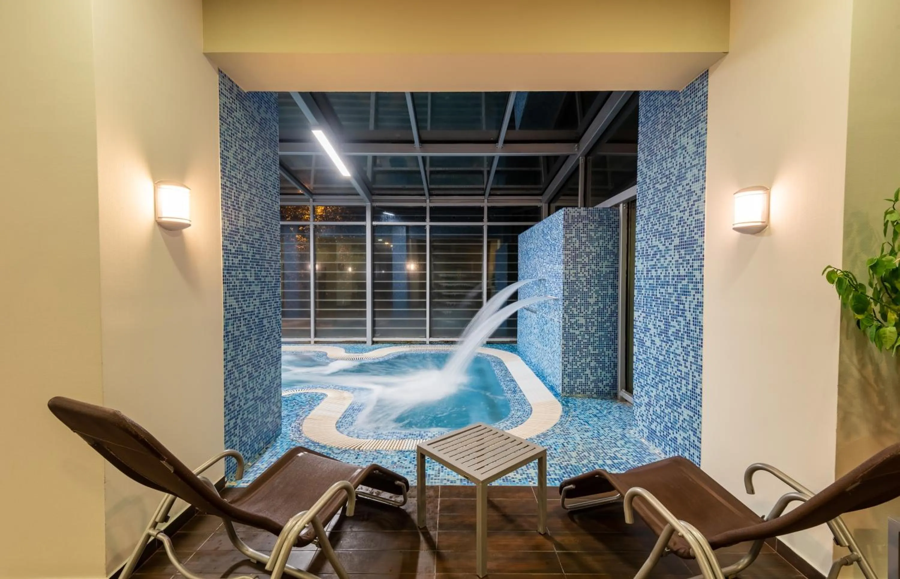 Swimming pool in Hunguest Hotel Gyula