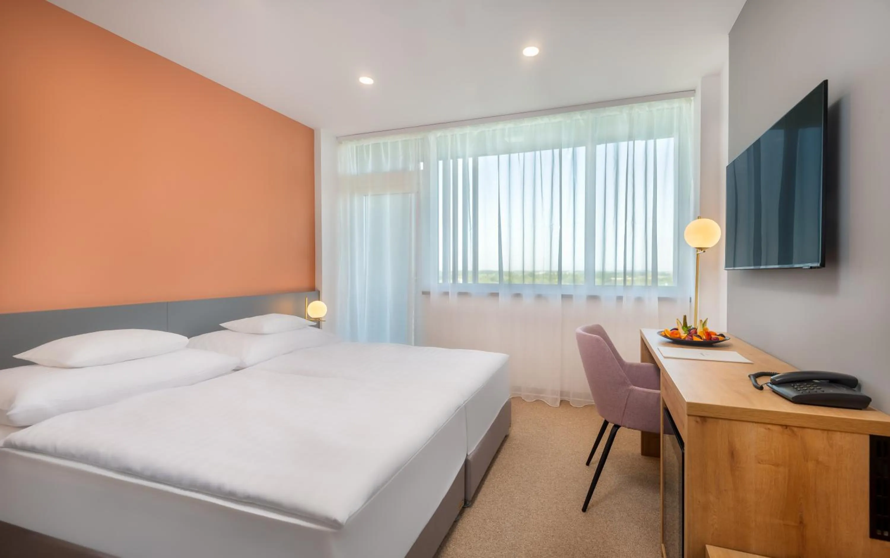 Photo of the whole room, Bed in Hunguest Hotel Béke