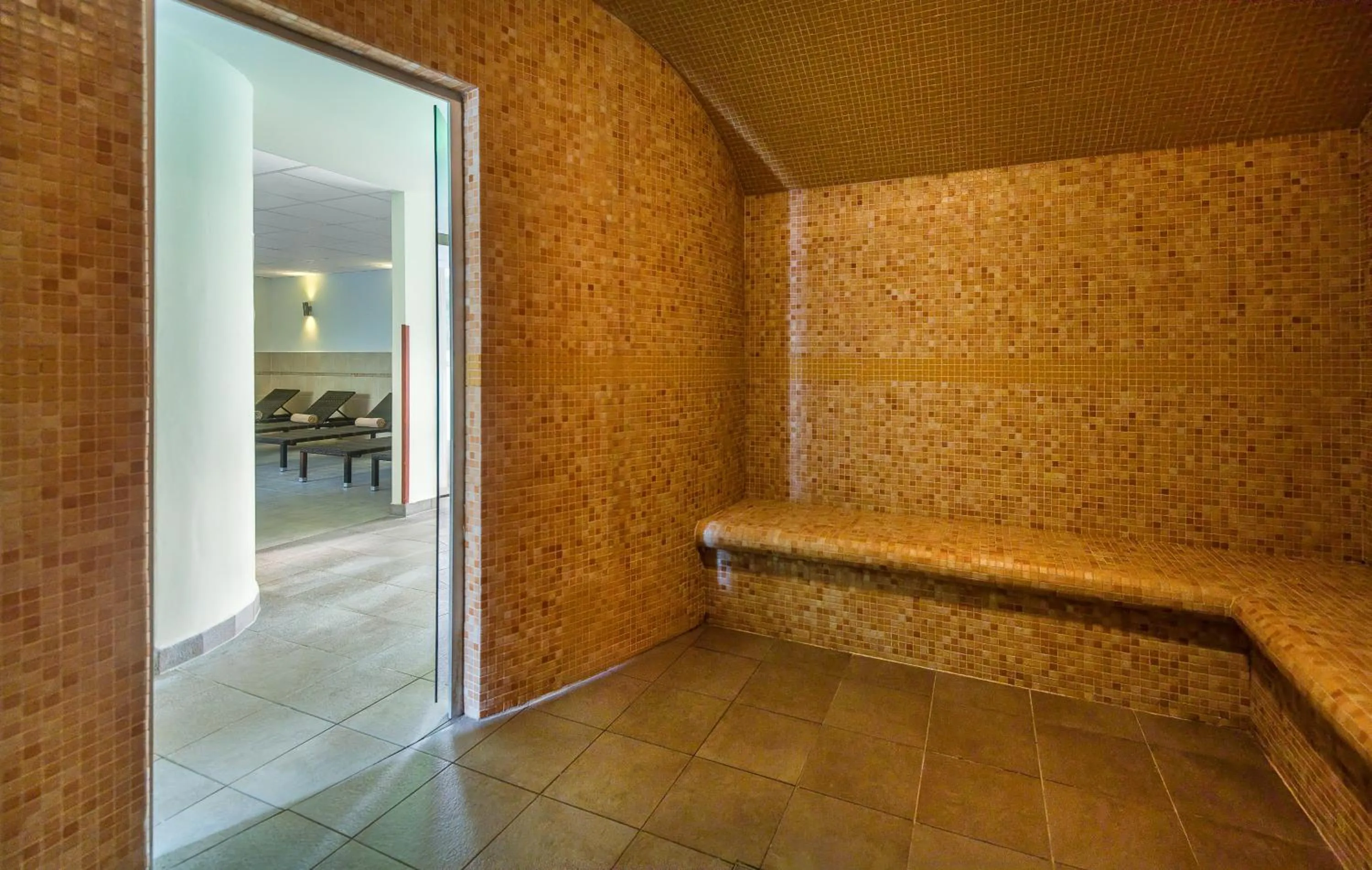 Steam room in Hunguest Hotel Béke