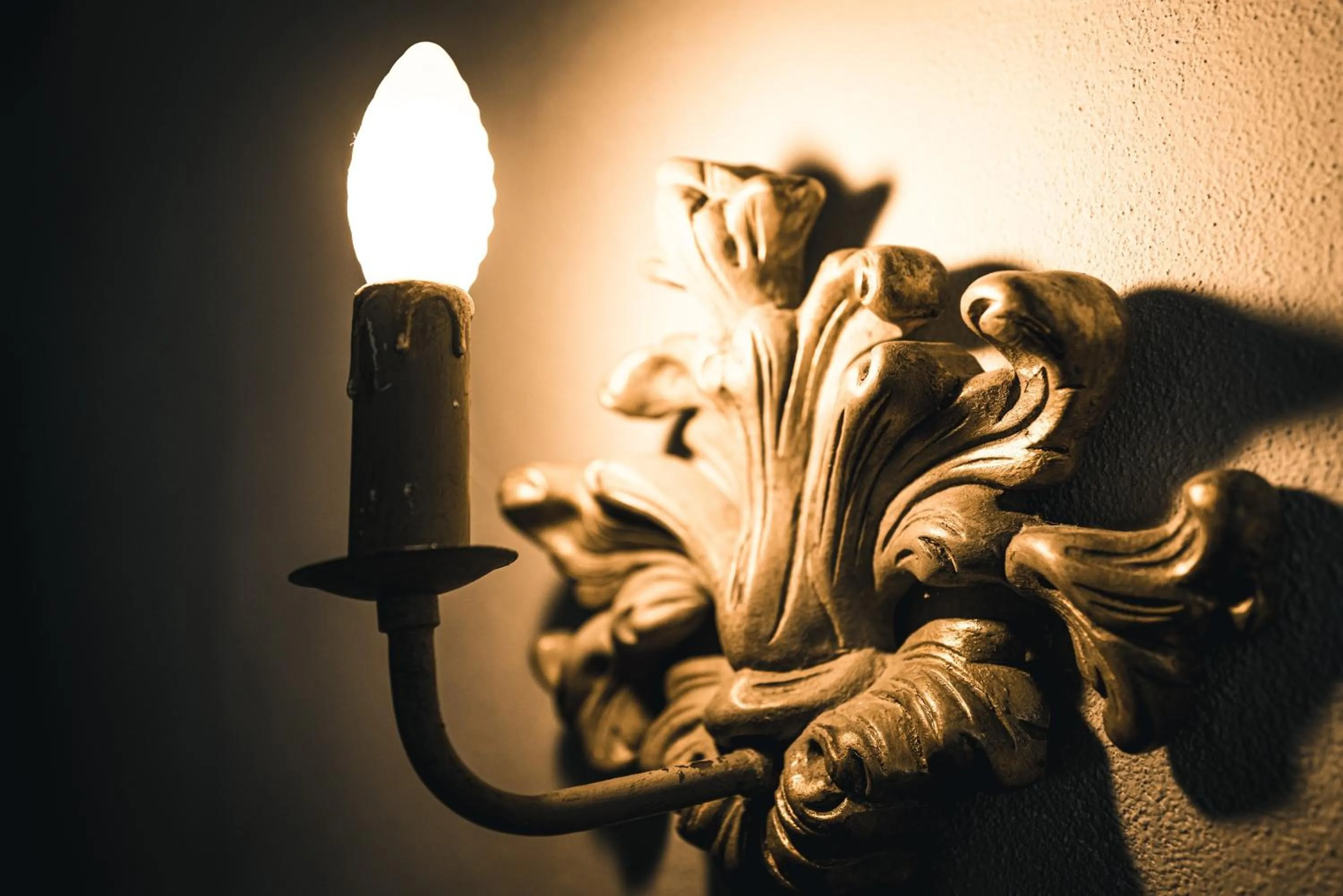 Decorative detail in Casa Virginia direct at the canal Cannaregio with own roof terrace