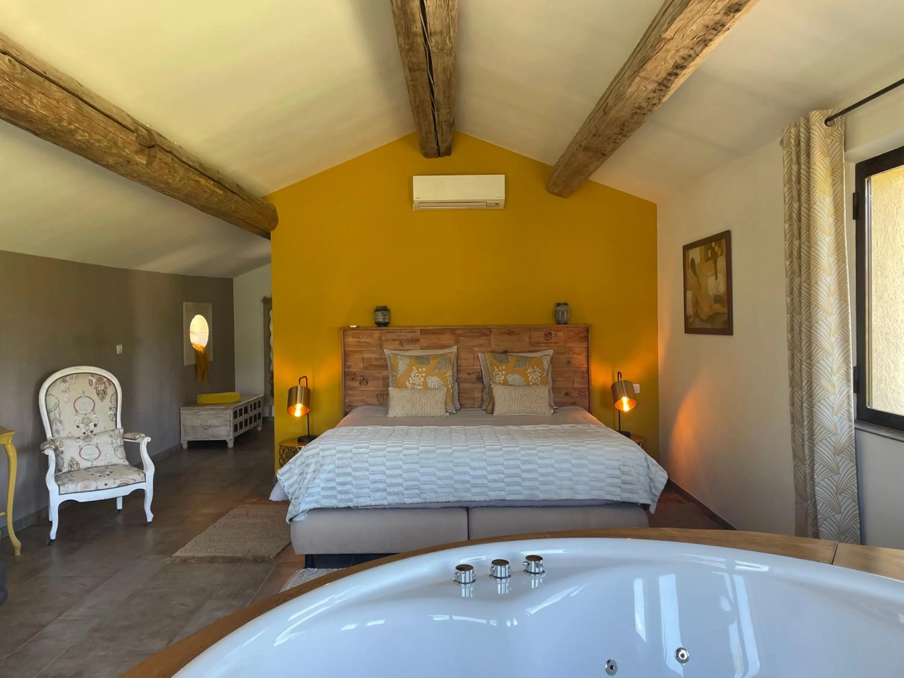 Bed in Côté Dentelles