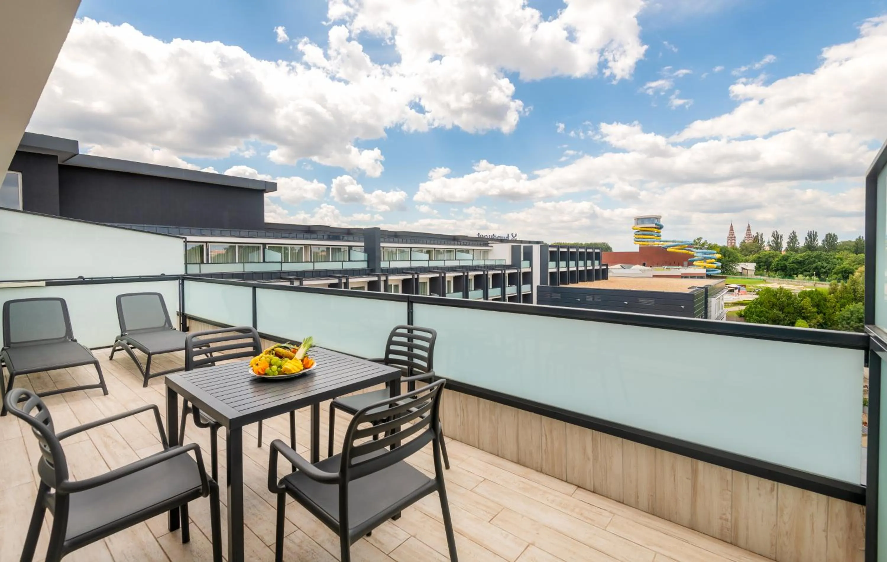 Property building in Hunguest Szeged - ex Forrás