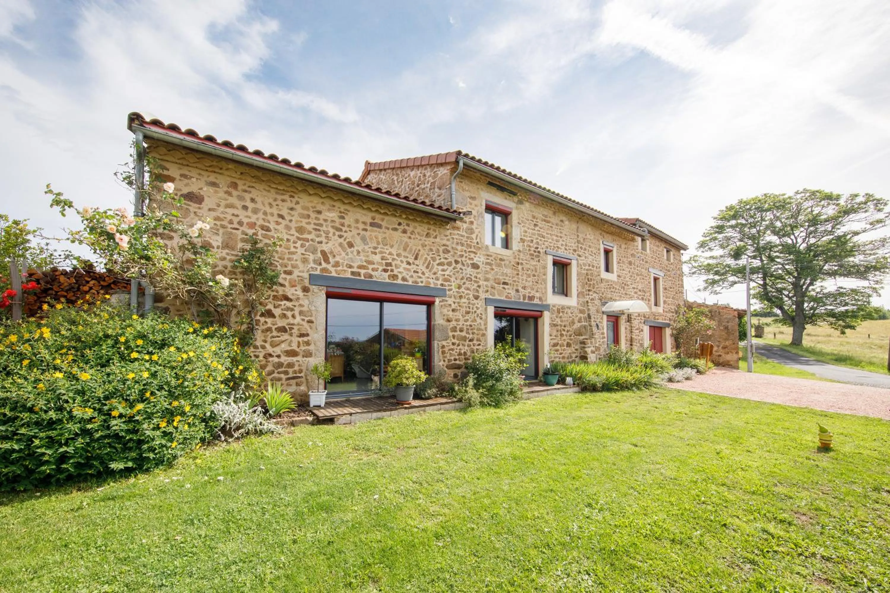 Property building in LE CLOS DU MOUY