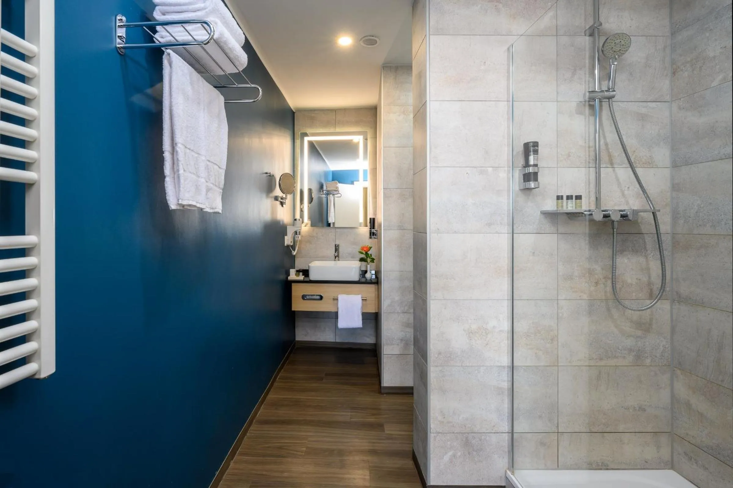 Bathroom in Leonardo Hotel Budapest