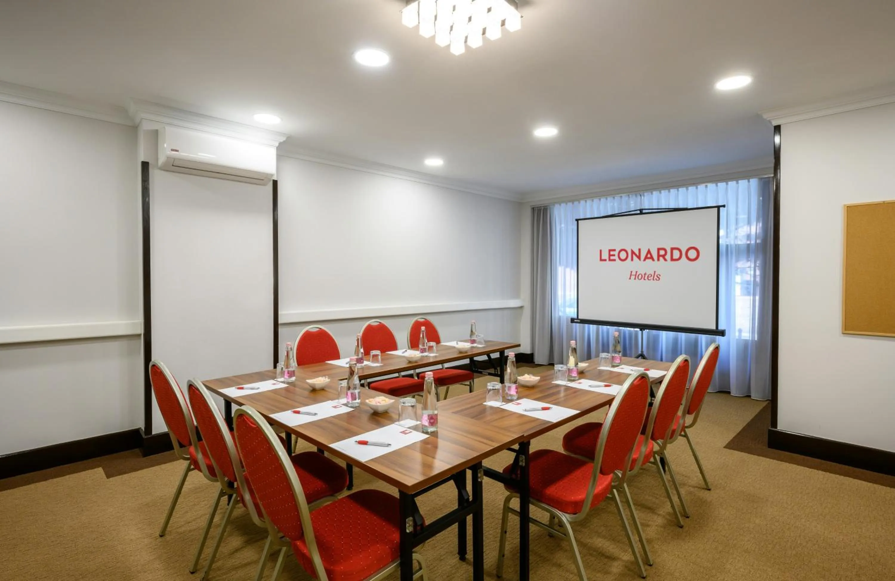 Meeting/conference room in Leonardo Hotel Budapest