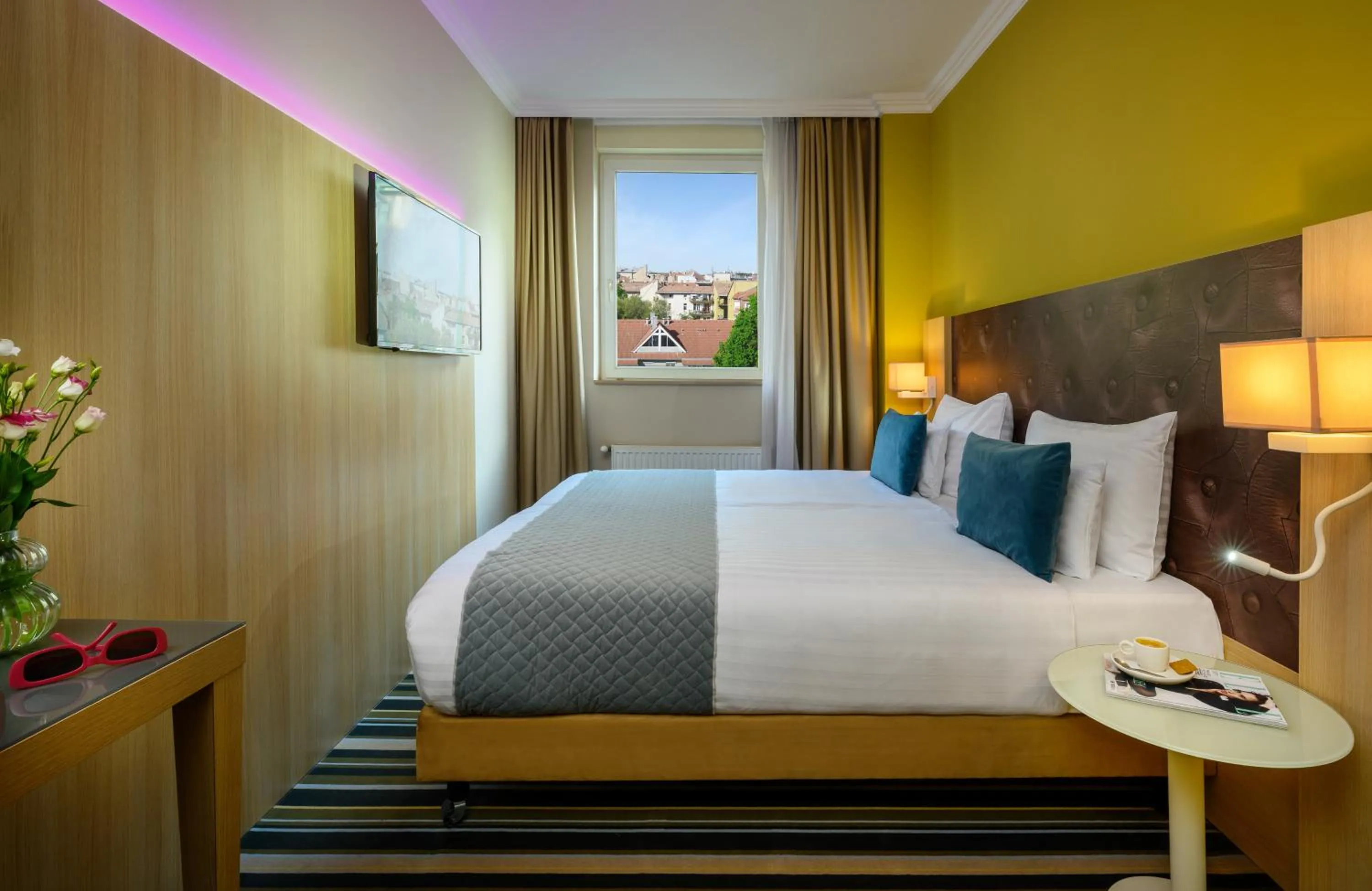 Bedroom, Bed in Leonardo Hotel Budapest