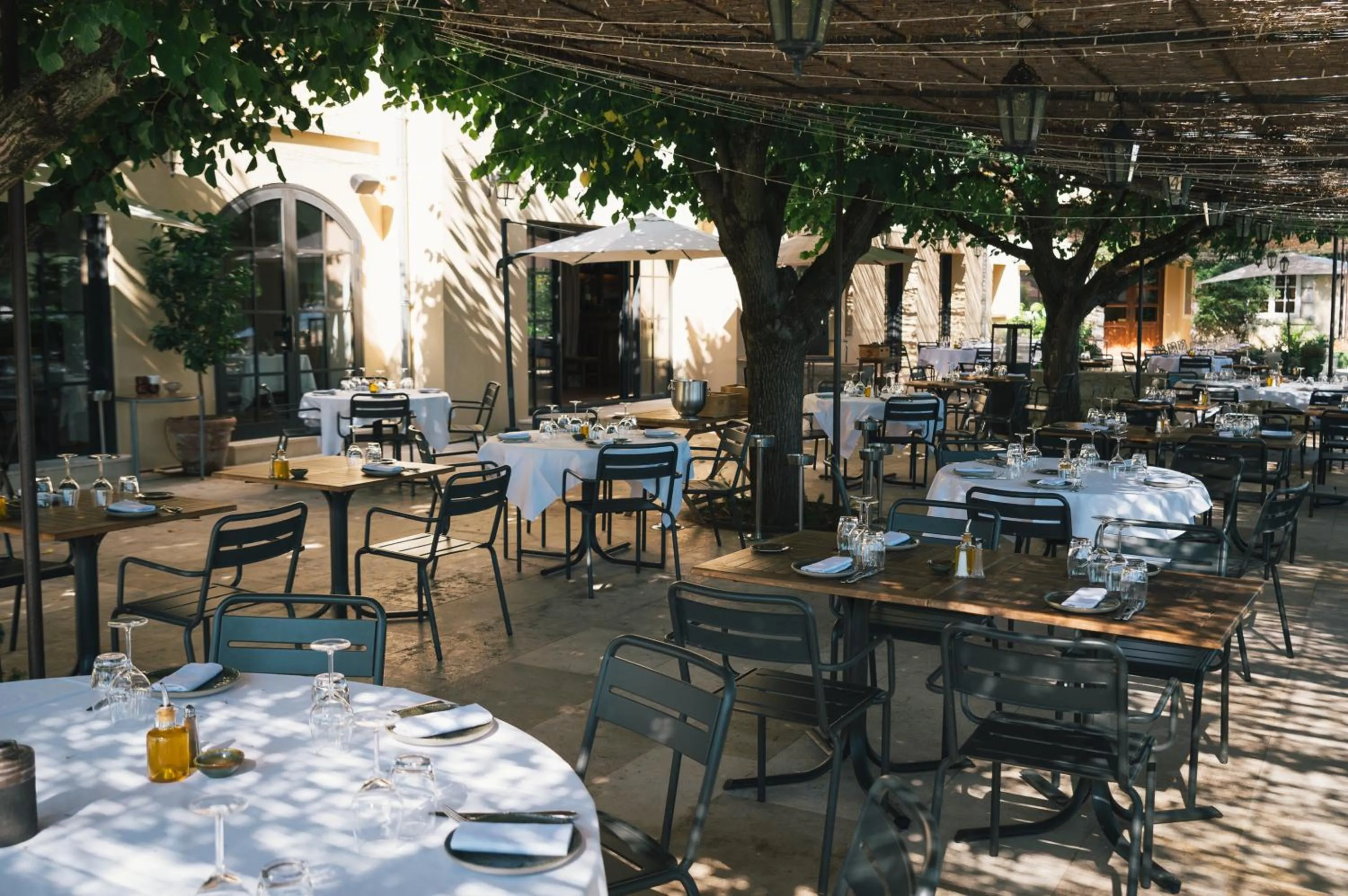 Restaurant/places to eat in Auberge du Rédier - Logis Hôtels