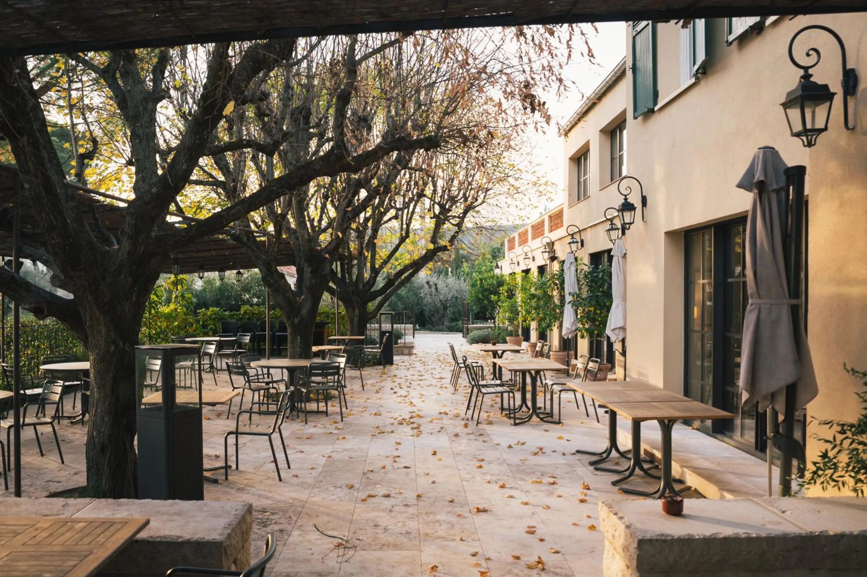 Patio in Auberge du Rédier - Logis Hôtels