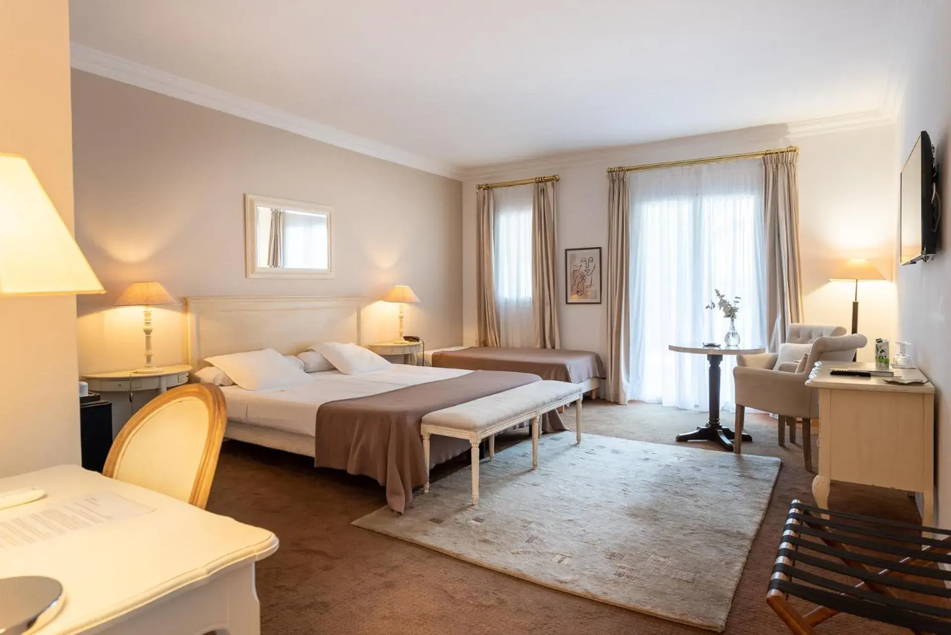 Family Suite in Auberge du Rédier - Logis Hôtels Family Suite in Auberge du Rédier - Logis Hôtels