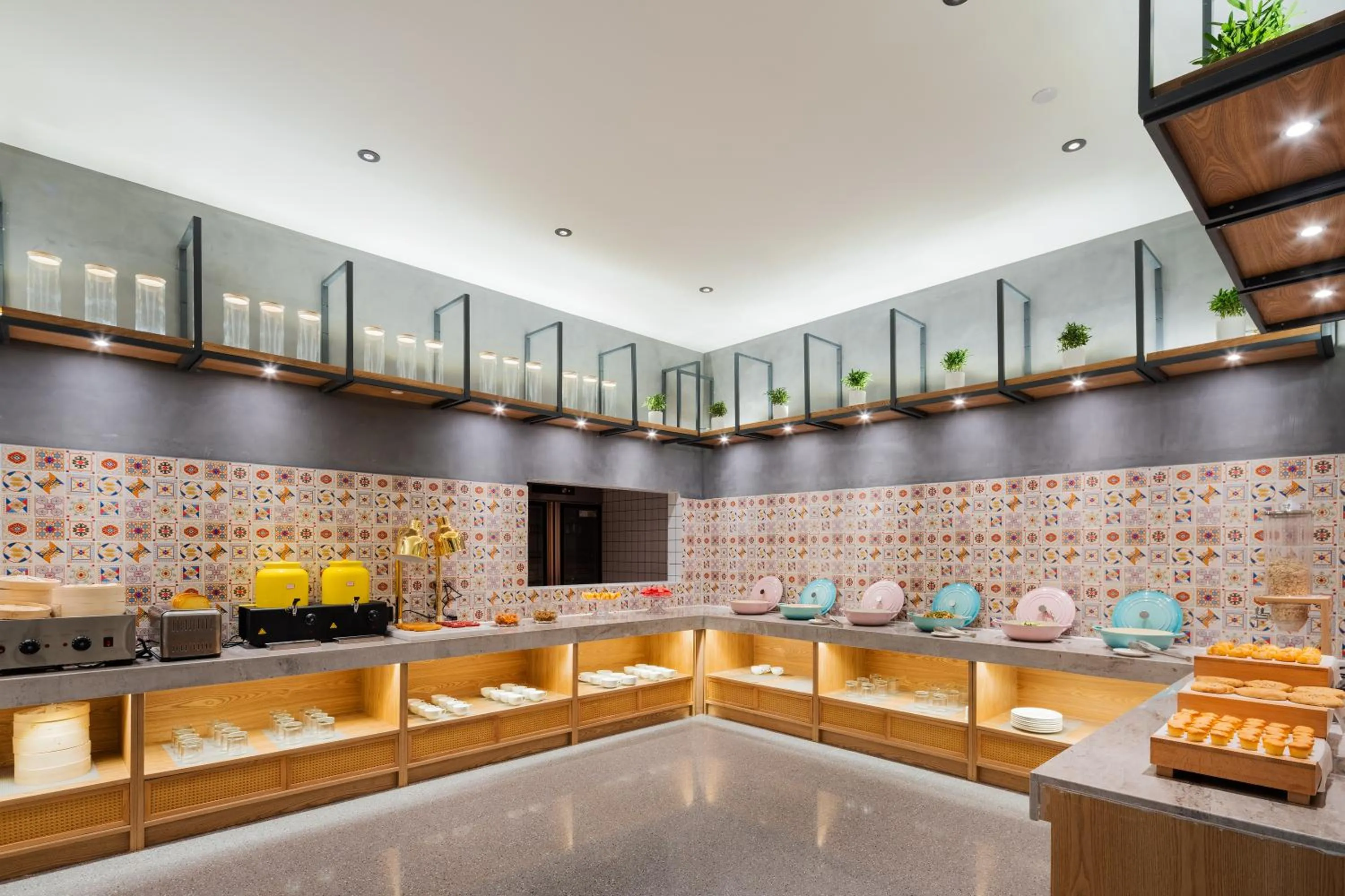 Restaurant/places to eat in TRUE Go hotel