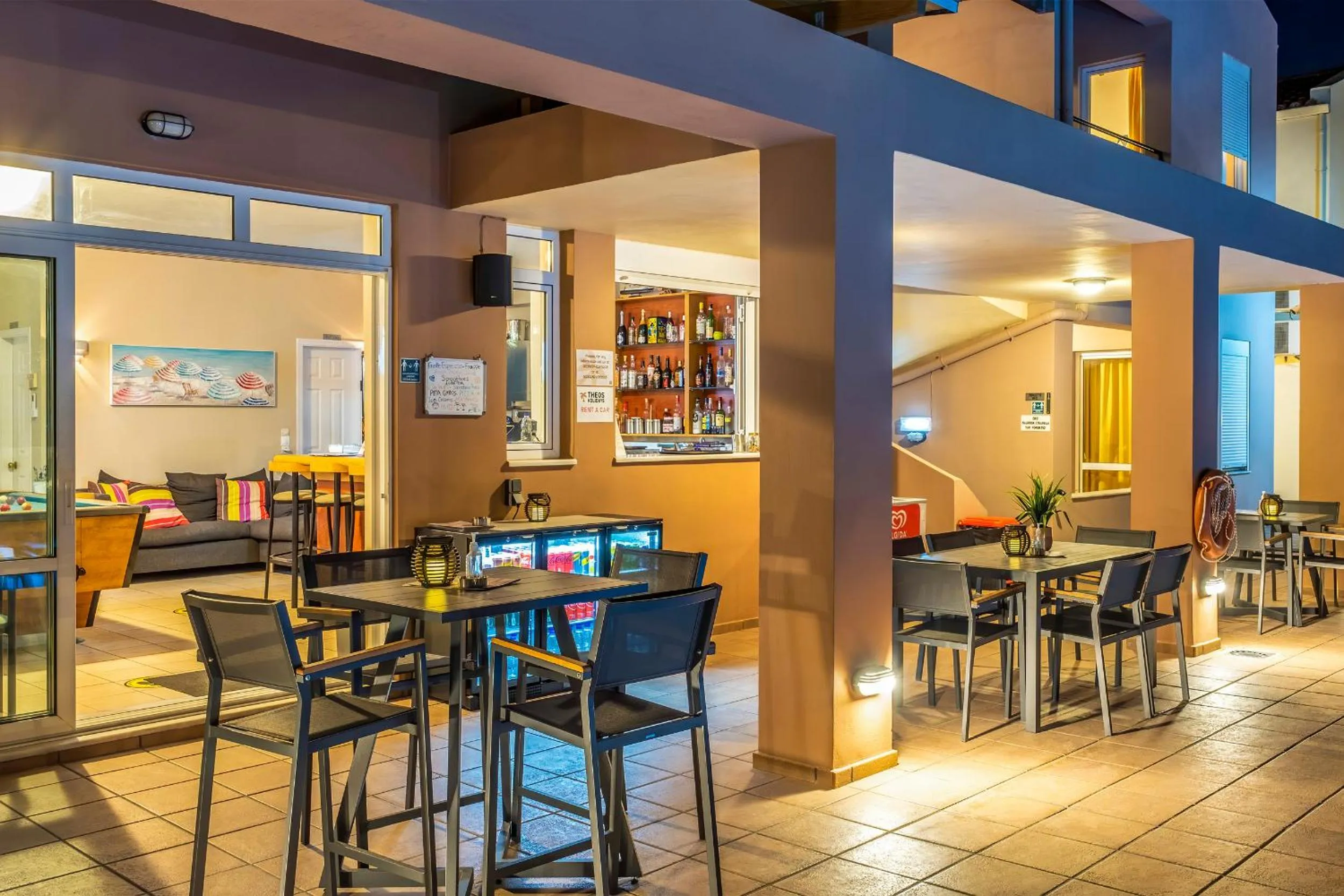 Restaurant/places to eat in Theos Holidays Apartments