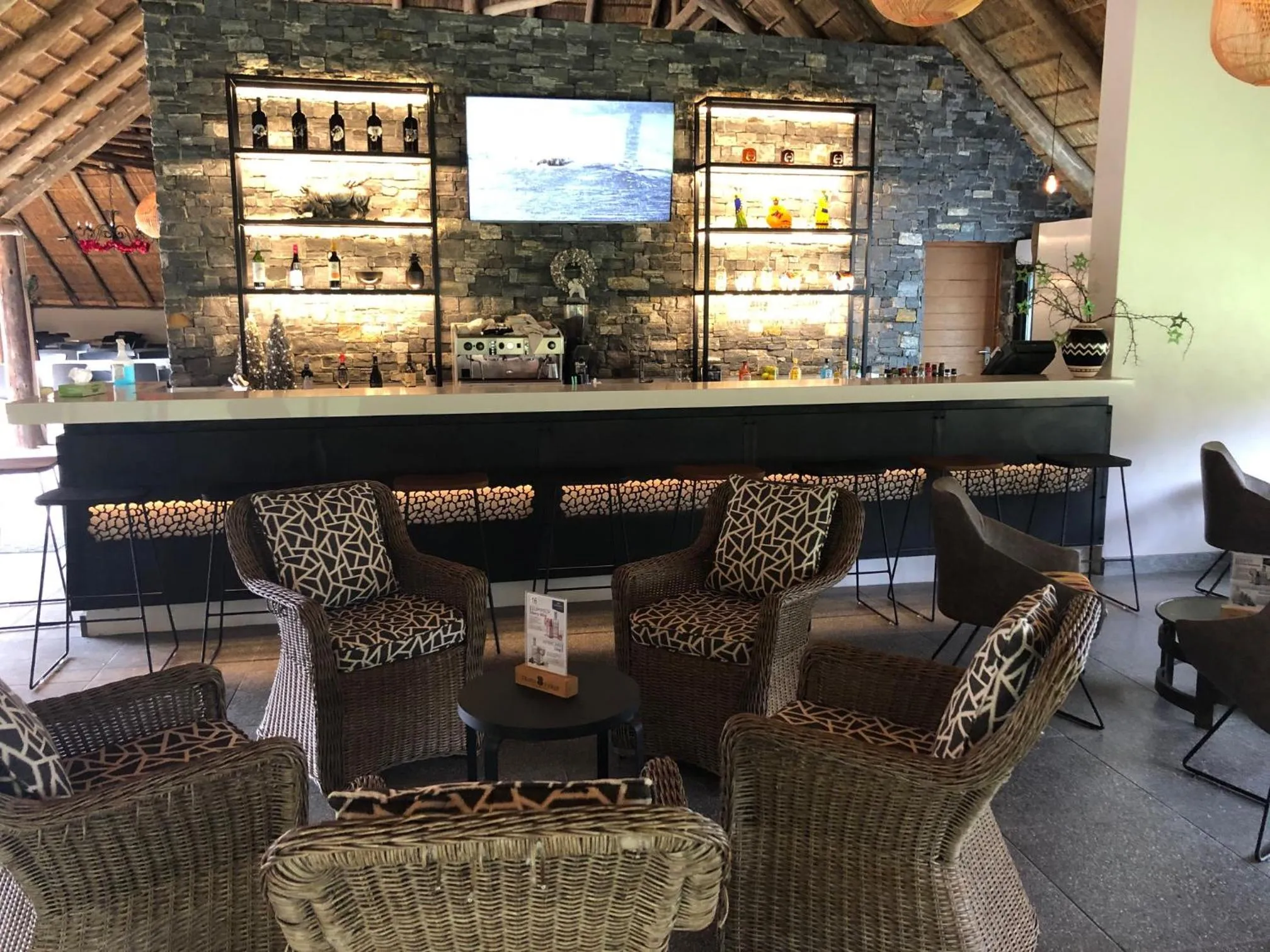 Lounge or bar in Mongena Private Game Lodge
