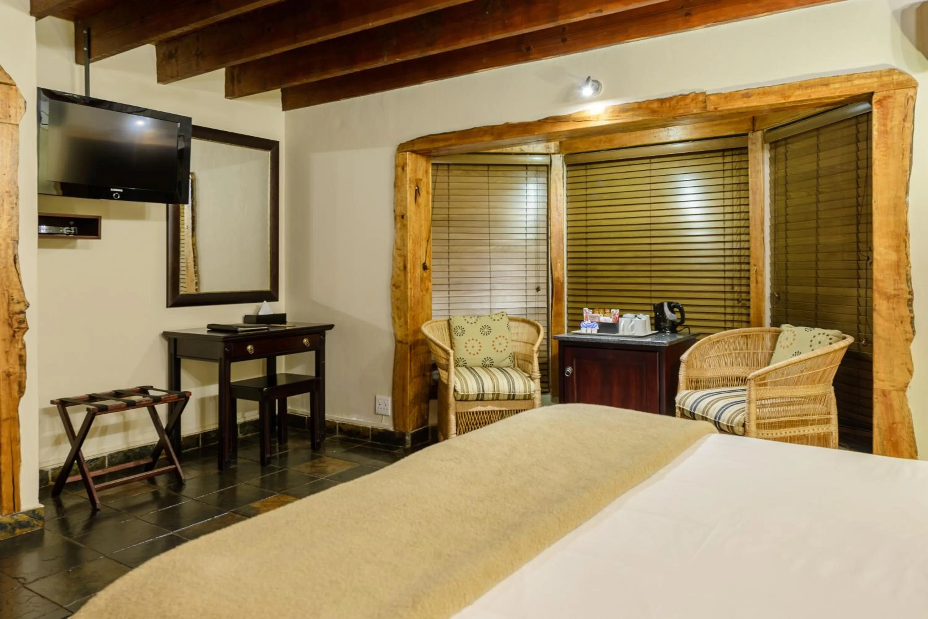 TV and multimedia, Bed in Mongena Private Game Lodge