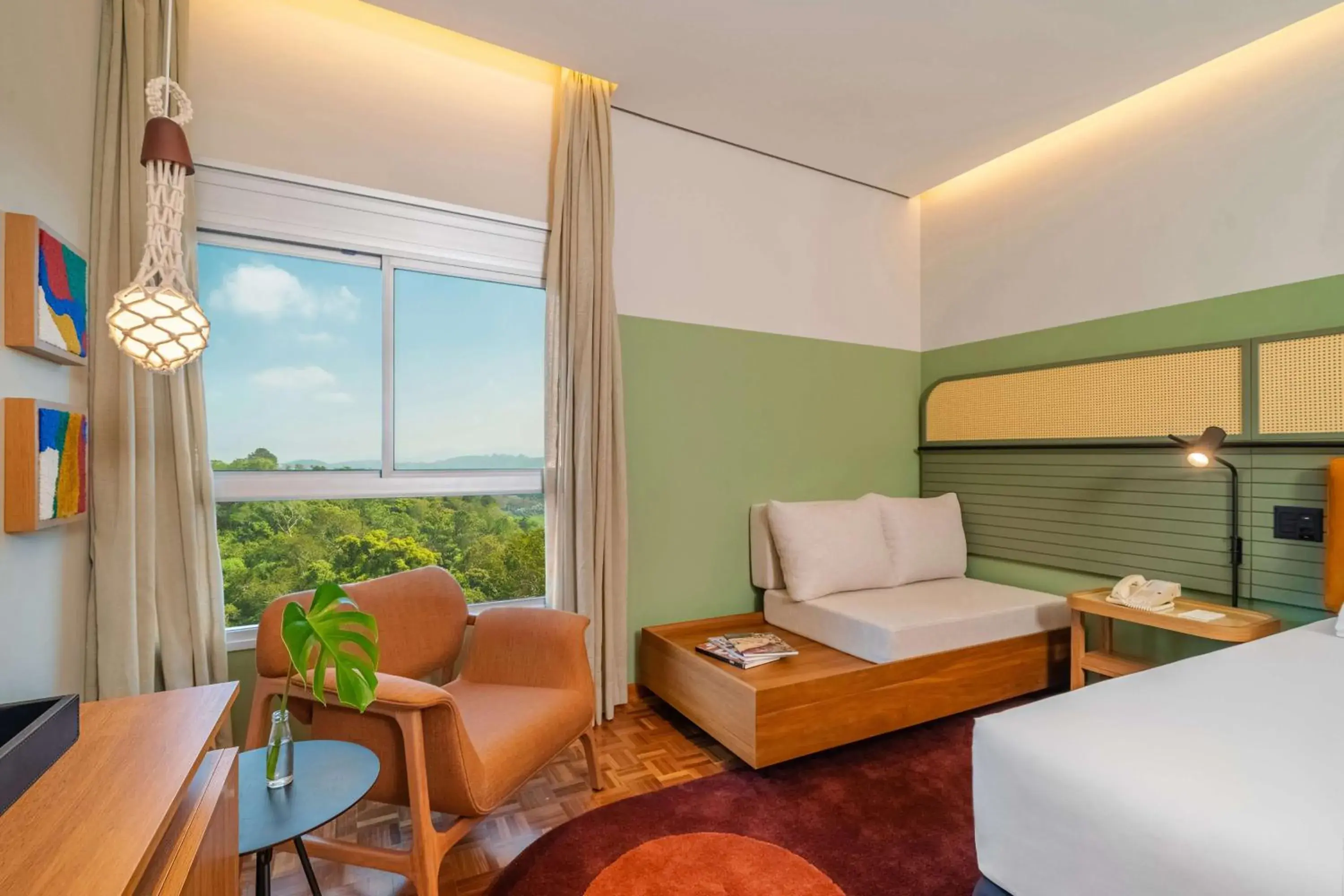 Bed in Almenat Embu Das Artes Sao Paulo, Tapestry Collection Bed in Almenat Embu Das Artes Sao Paulo, Tapestry Collection