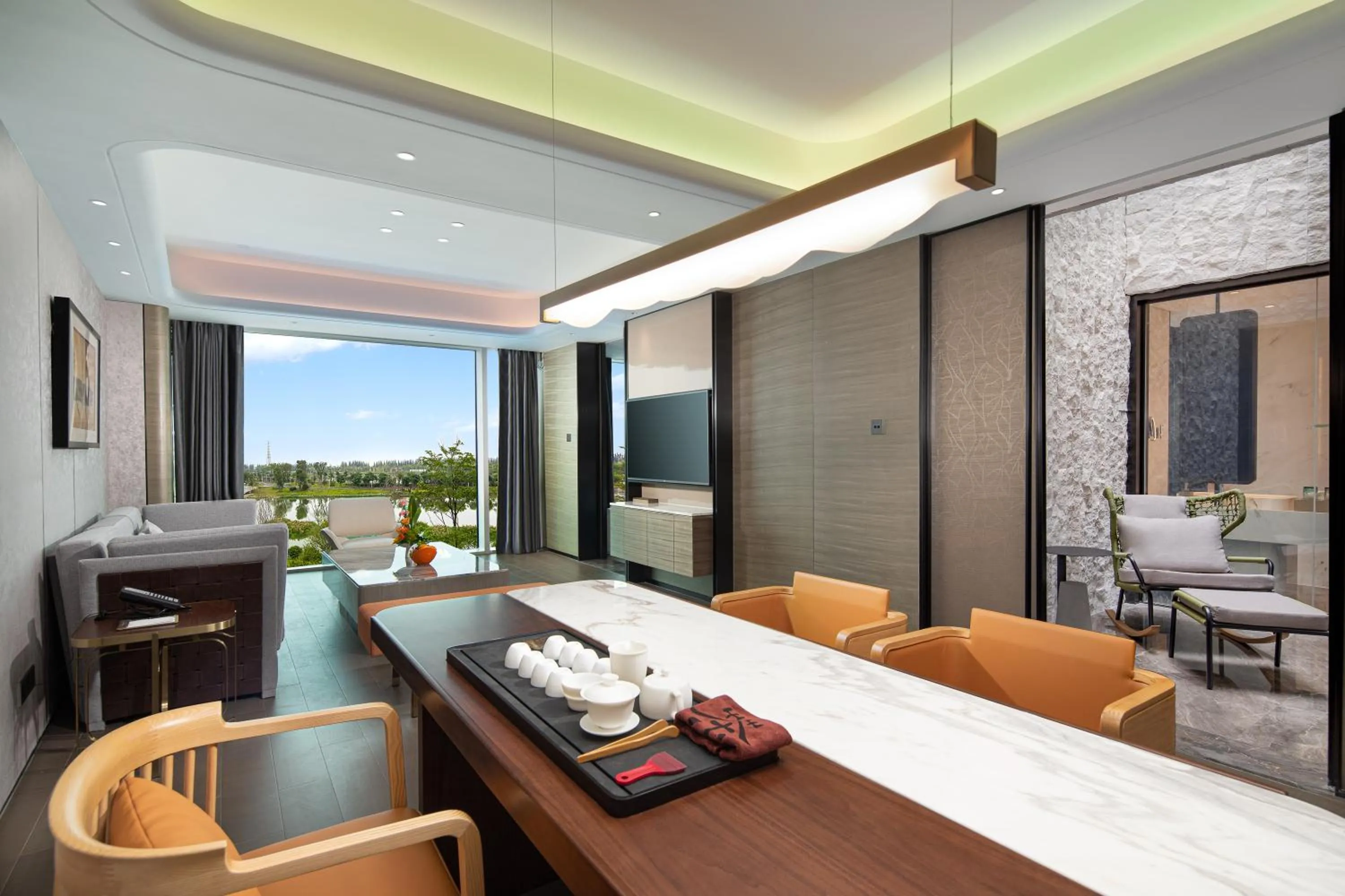 Living room, Bed in Wyndham Garden Jinjiang