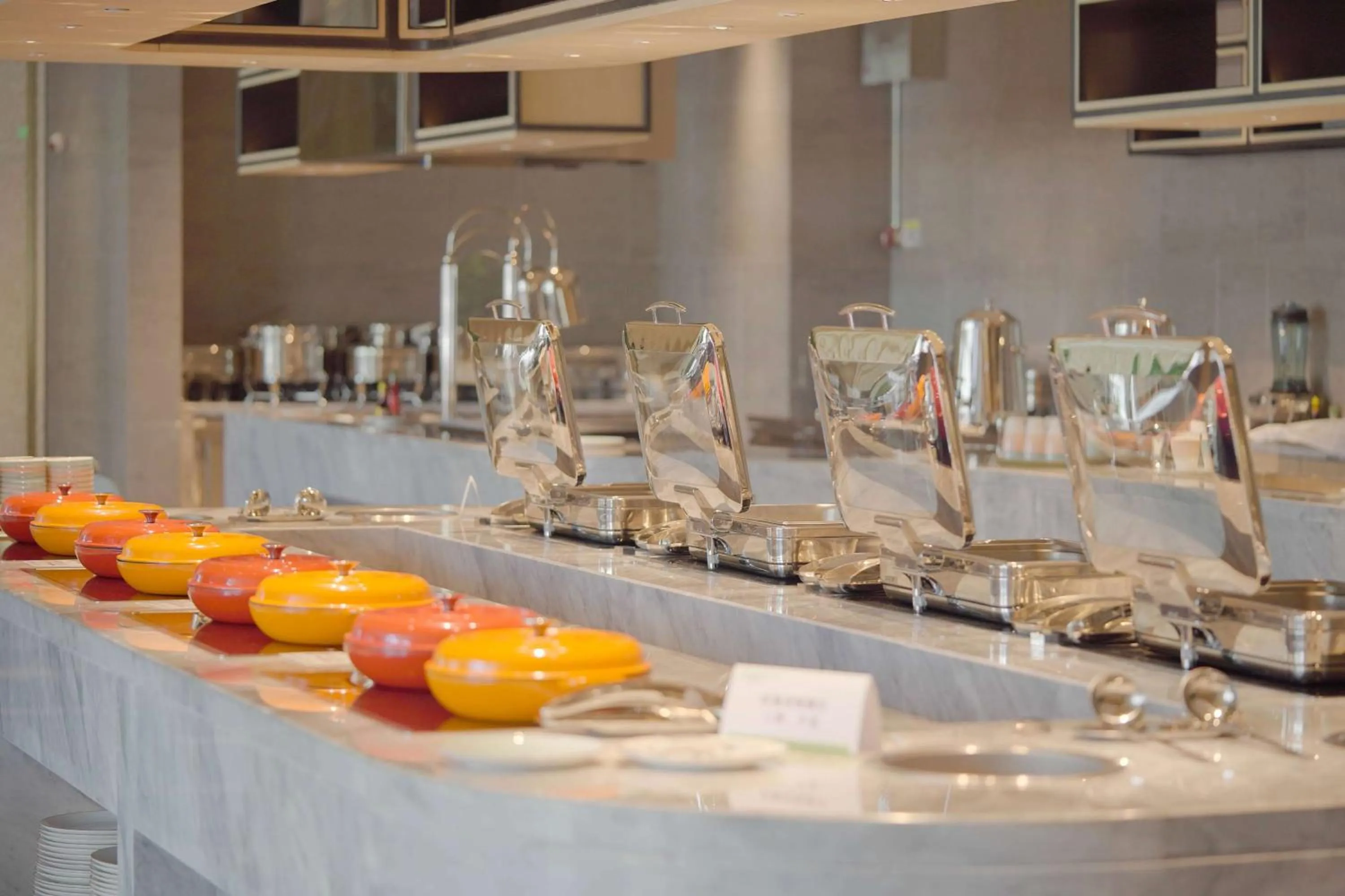 Restaurant/places to eat in Wyndham Garden Jinjiang