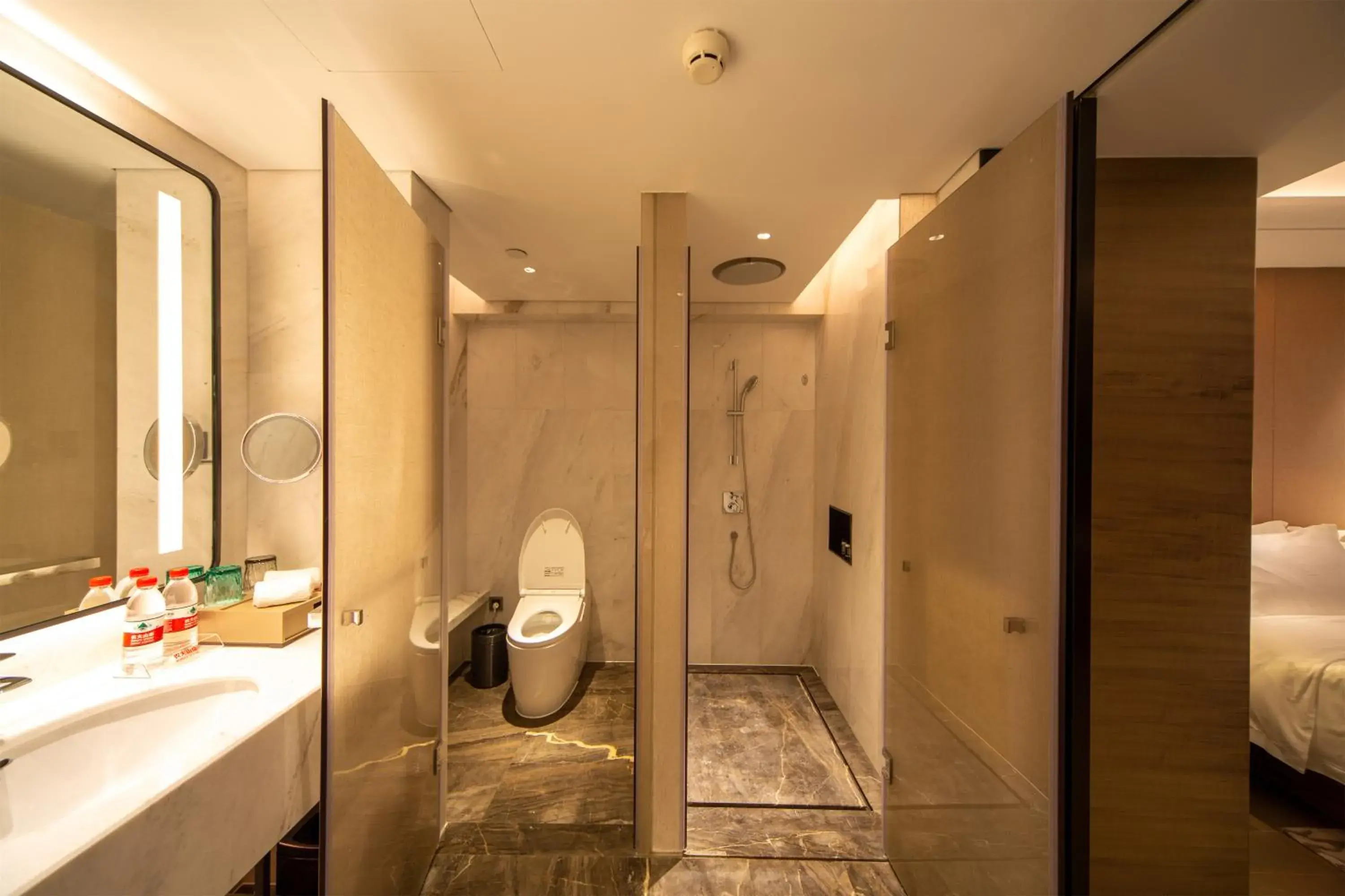 Loft Suite with Lake View in Wyndham Garden Jinjiang Loft Suite with Lake View in Wyndham Garden Jinjiang