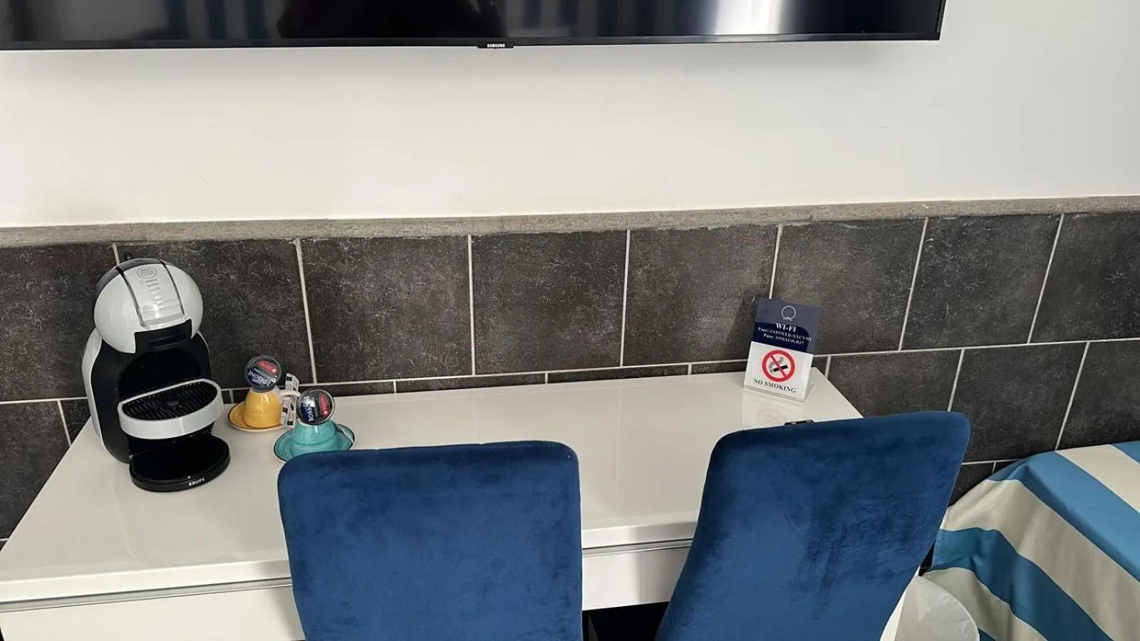 Decorative detail in Yacht Club Angioino